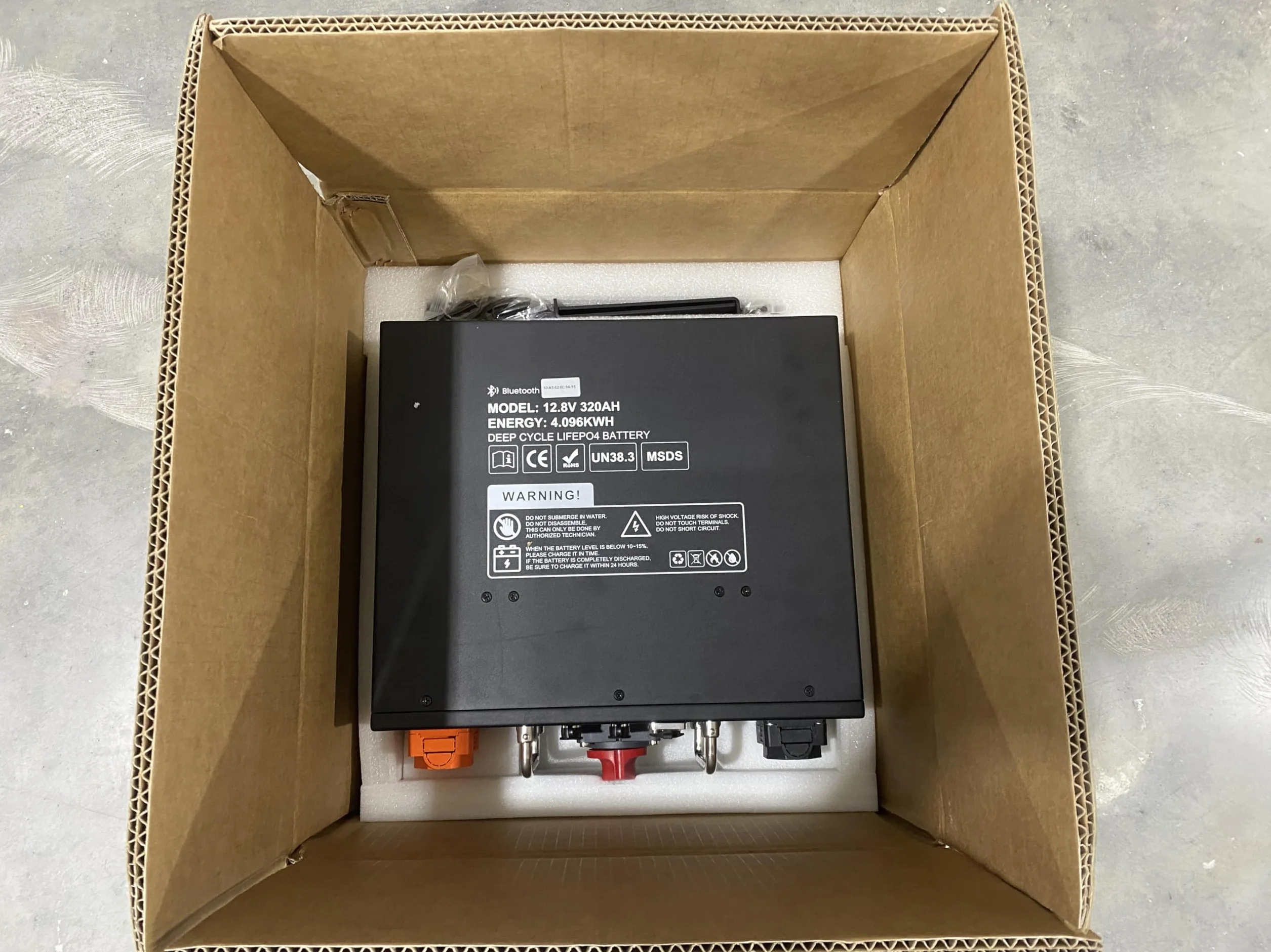Akumulator LiFePO4 12 V, 320 Ah, certyfikat ECE R10 z wbudowanym BMS 250 A, ochrona przed niską temperaturą, 12000 cykli i 10-letnia żywotność, do przyczep kempingowych, instalacji solarnych
