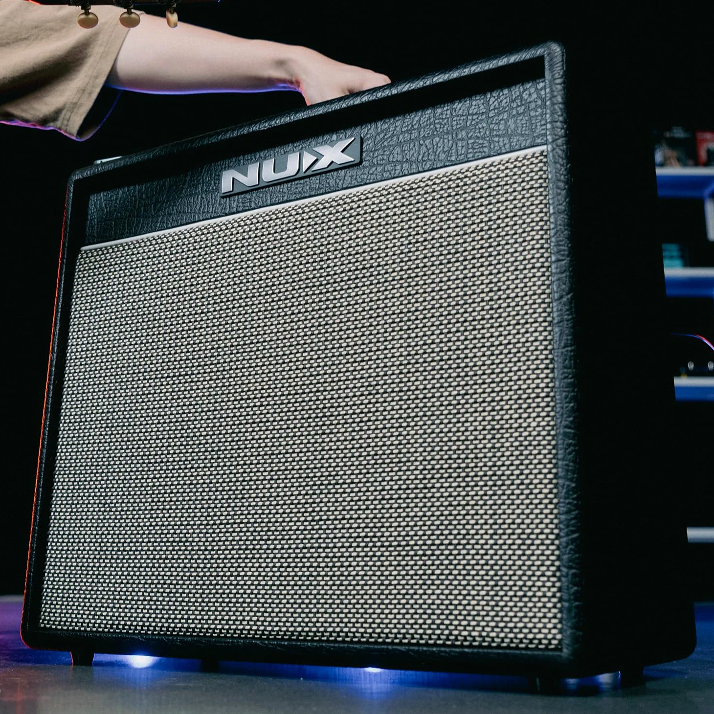 NU-X Mighty 40 mkII wzmacniacz gitarowy z efektami, przenośny wzmacniacz modelujący 40 W, Bluetooth, interfejs USB i automat perkusyjny do gitar elektrycznych, ćwiczeń i nagrywania