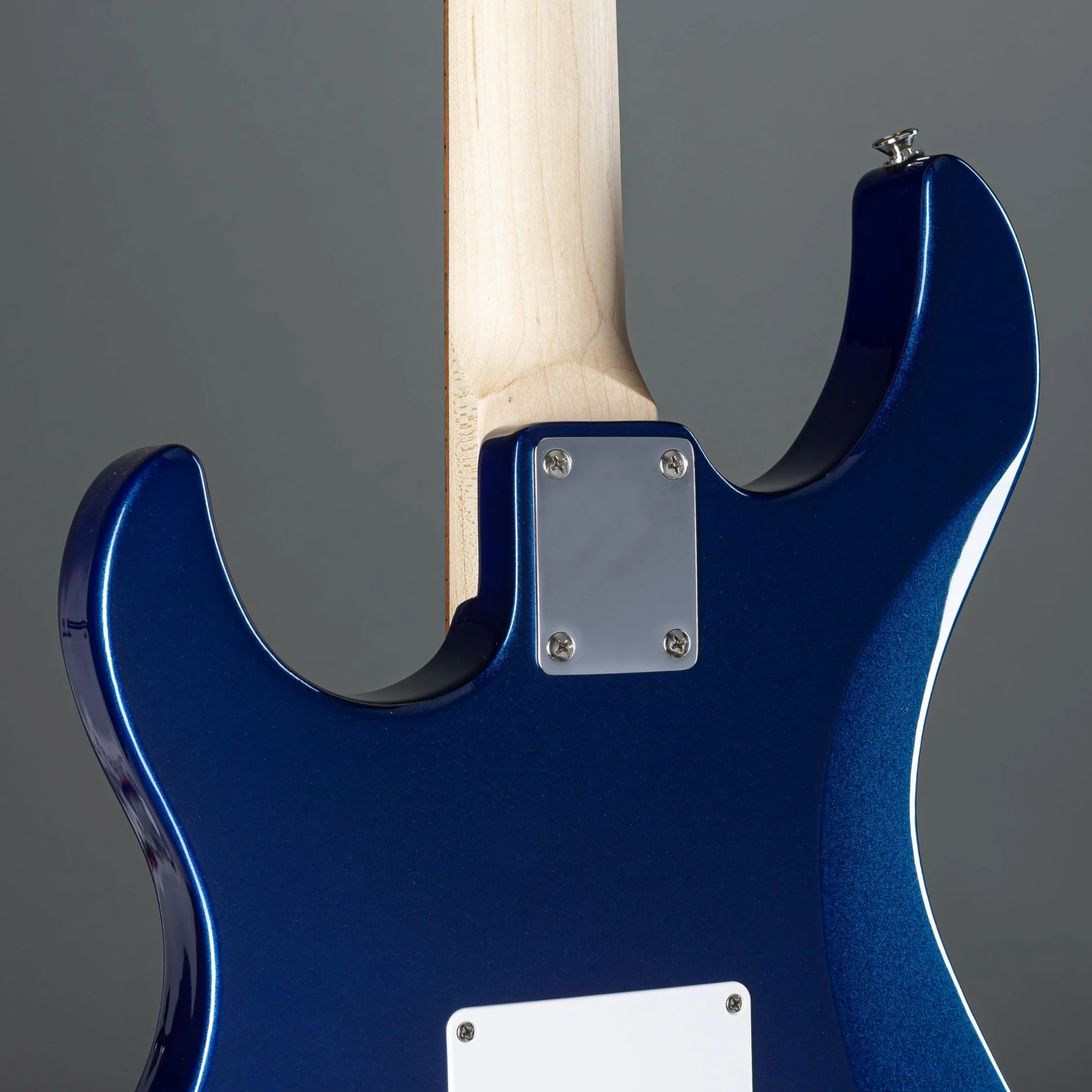 Yamaha Pacifica 012 BL Gitara elektryczna kolor niebieski metallic