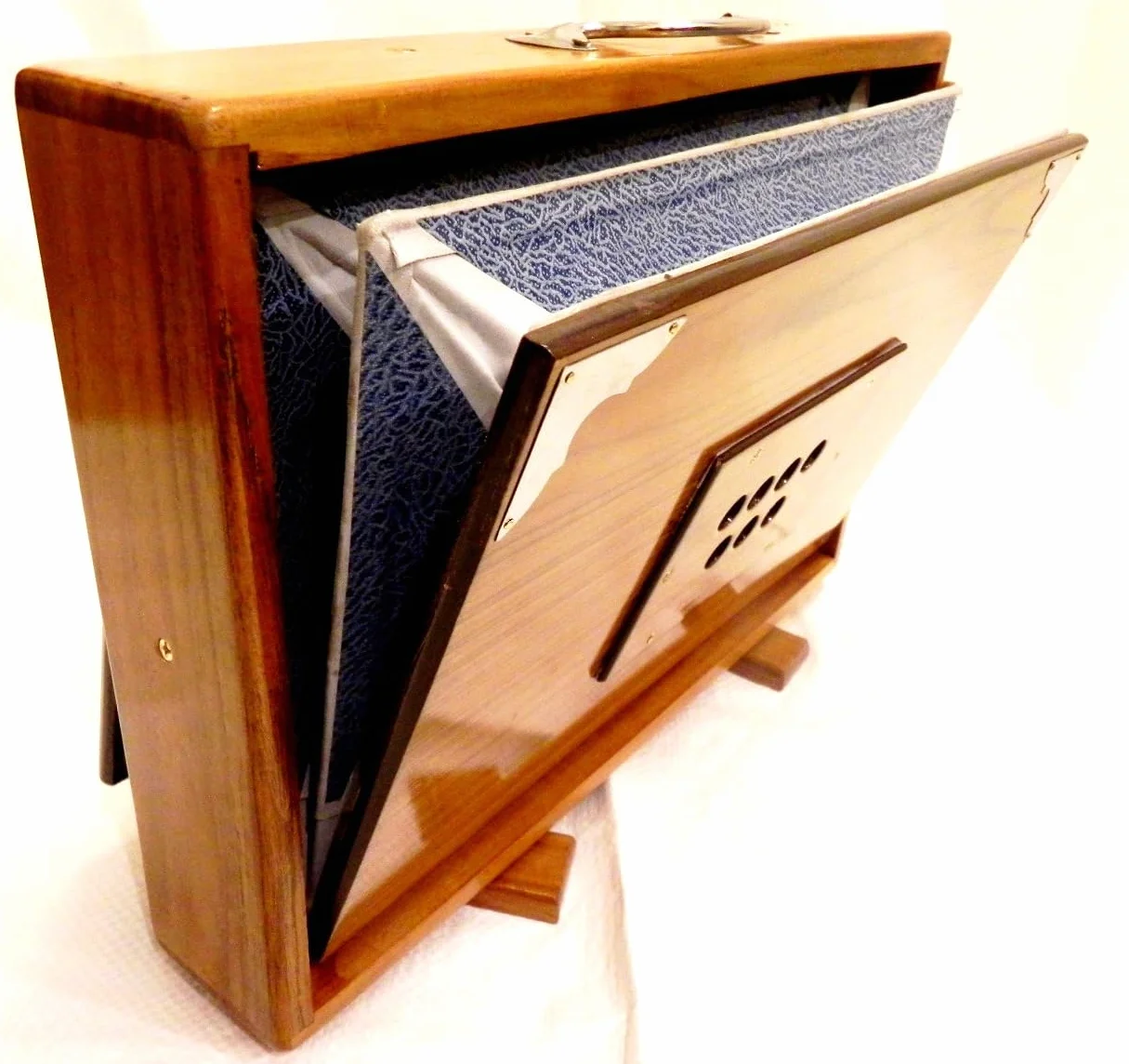 Shruti Box, drewno sosnowe, średni C, mosiądz, 38,1 x 25,4 x 7,62 cm, torba, C-to-C, tuned 440, instrument Surpeti do jogi, kirtan, wokalu