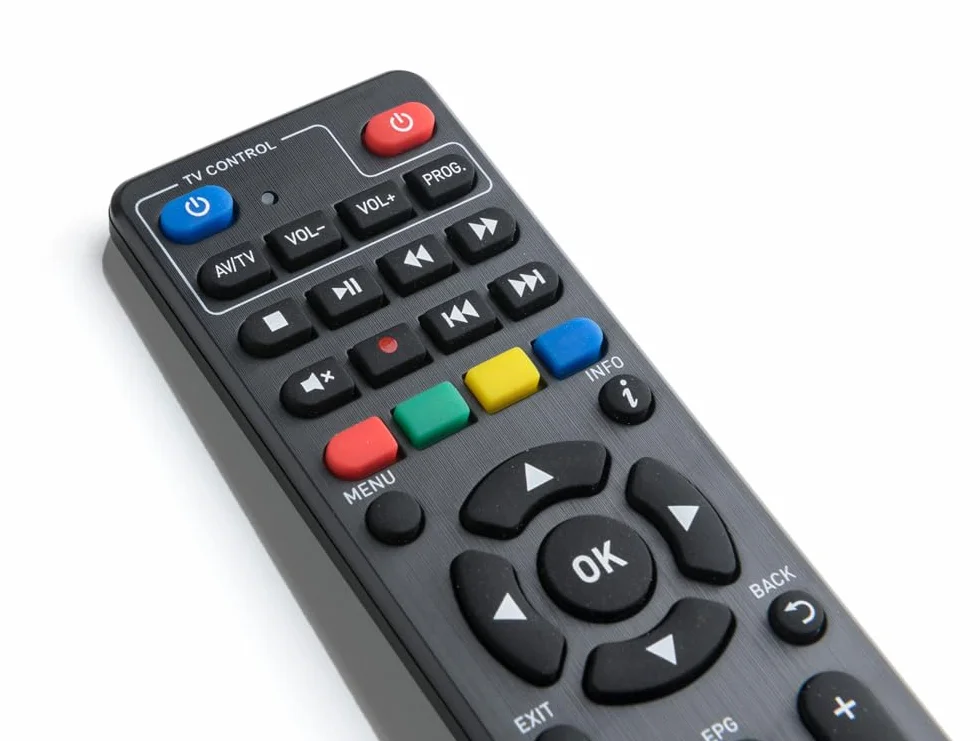 TELE System TS6822 PRO DVB-T2 HEVC cyfrowy dekoder naziemny i rejestrator wideo z dwoma tunerami DVB-T2 HD HDR (HDR10/HLG) z wyświetlaczem i pilotem zdalnego sterowania 2 w 1 ze sterowaniem