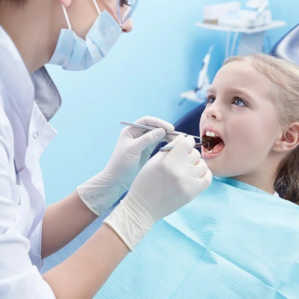 125 sztuk śliniaczków dentystycznych, chusteczek, obrusów do tatuażu, czysta podkładka, osobiste śliniaczki, wodoodporne obrusy do tatuażu