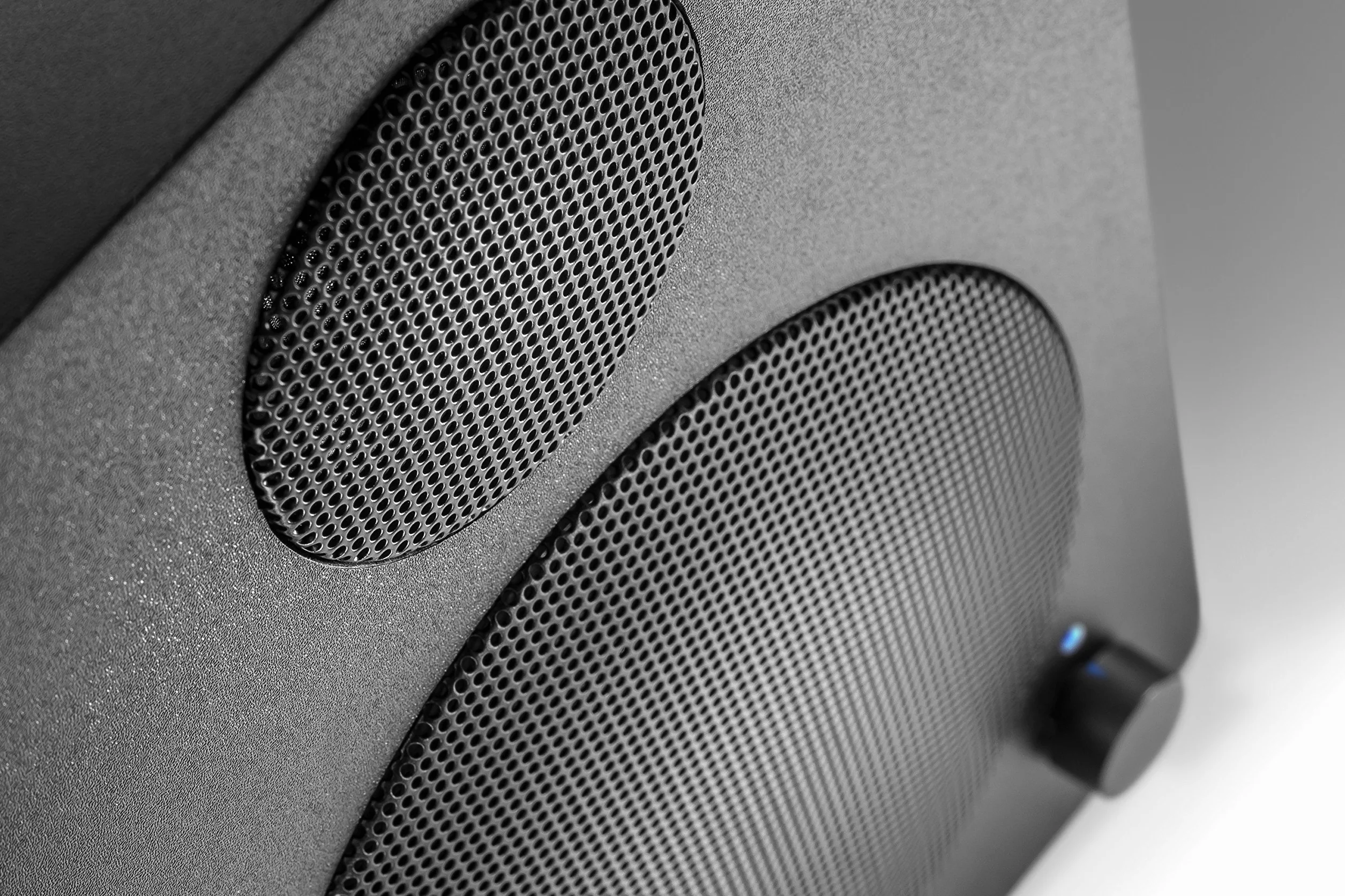 wavemaster Cube Mini Neo Black – system głośników regałowych (36 W) z transmisją strumieniową Bluetooth, przyłącze cyfrowe i pilot zdalnego sterowania na podczerwień, aktywne pudełko, wykorzystanie do telewizorów/tabletów/smartfonów, czarny (66370)