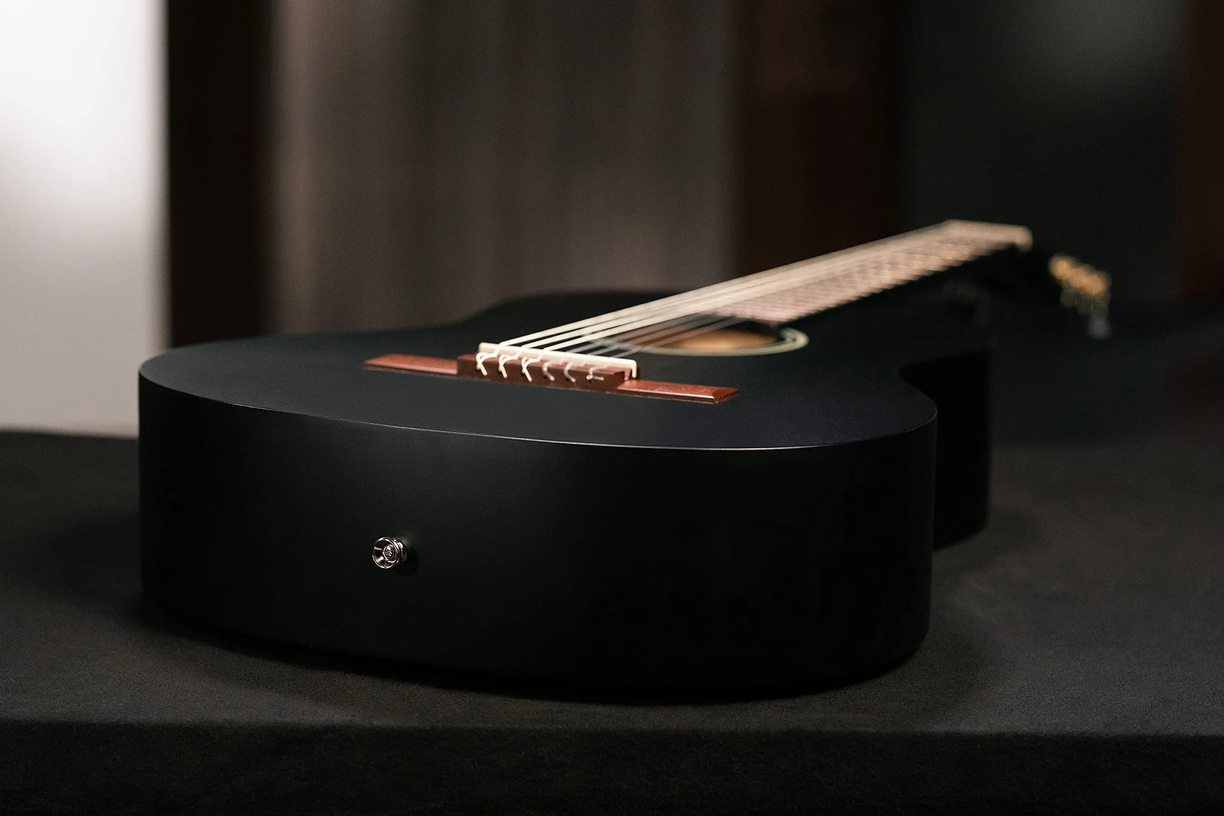 Ortega Guitars Gitara Klasyczna Czarna Rozmiar 4/4 - Seria Student - katalpa/świerk (RST5MBK)