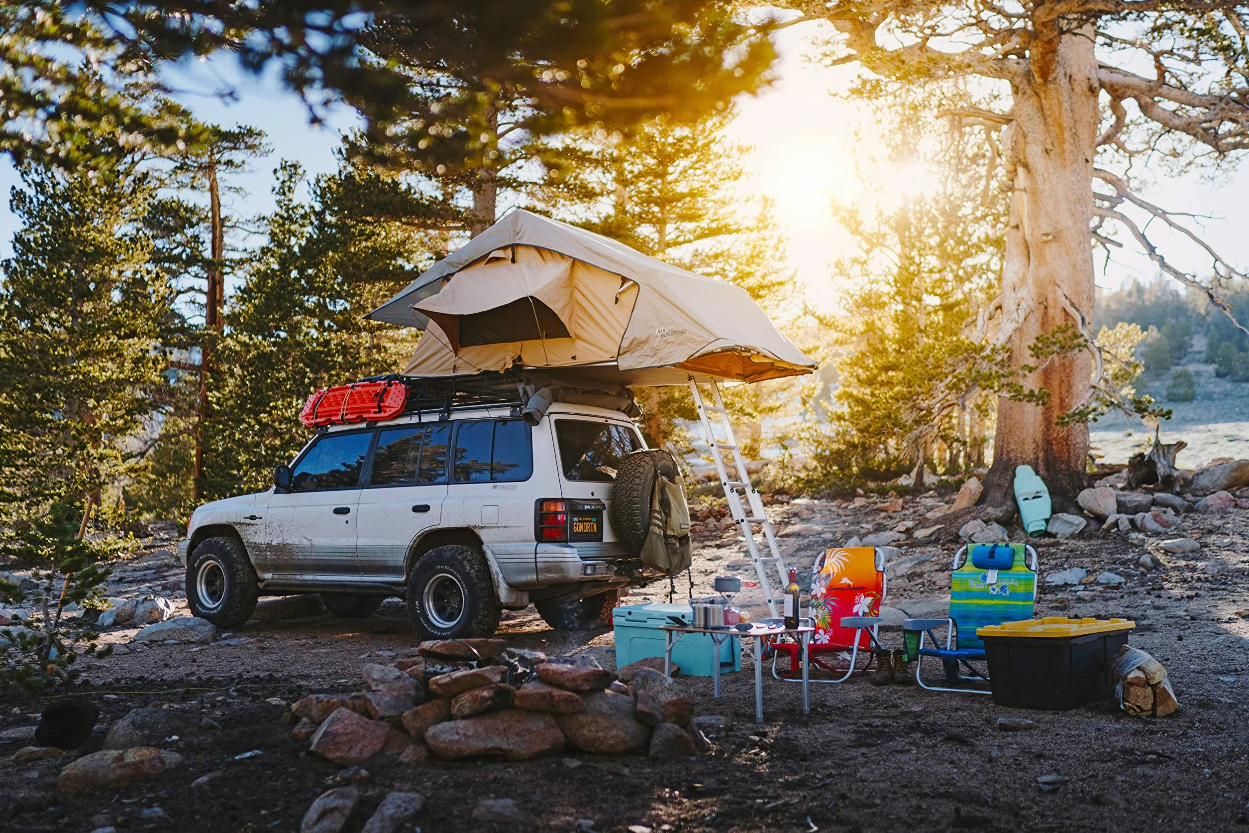 Hit the Road: Vans, Nomads and Roadside Adventures