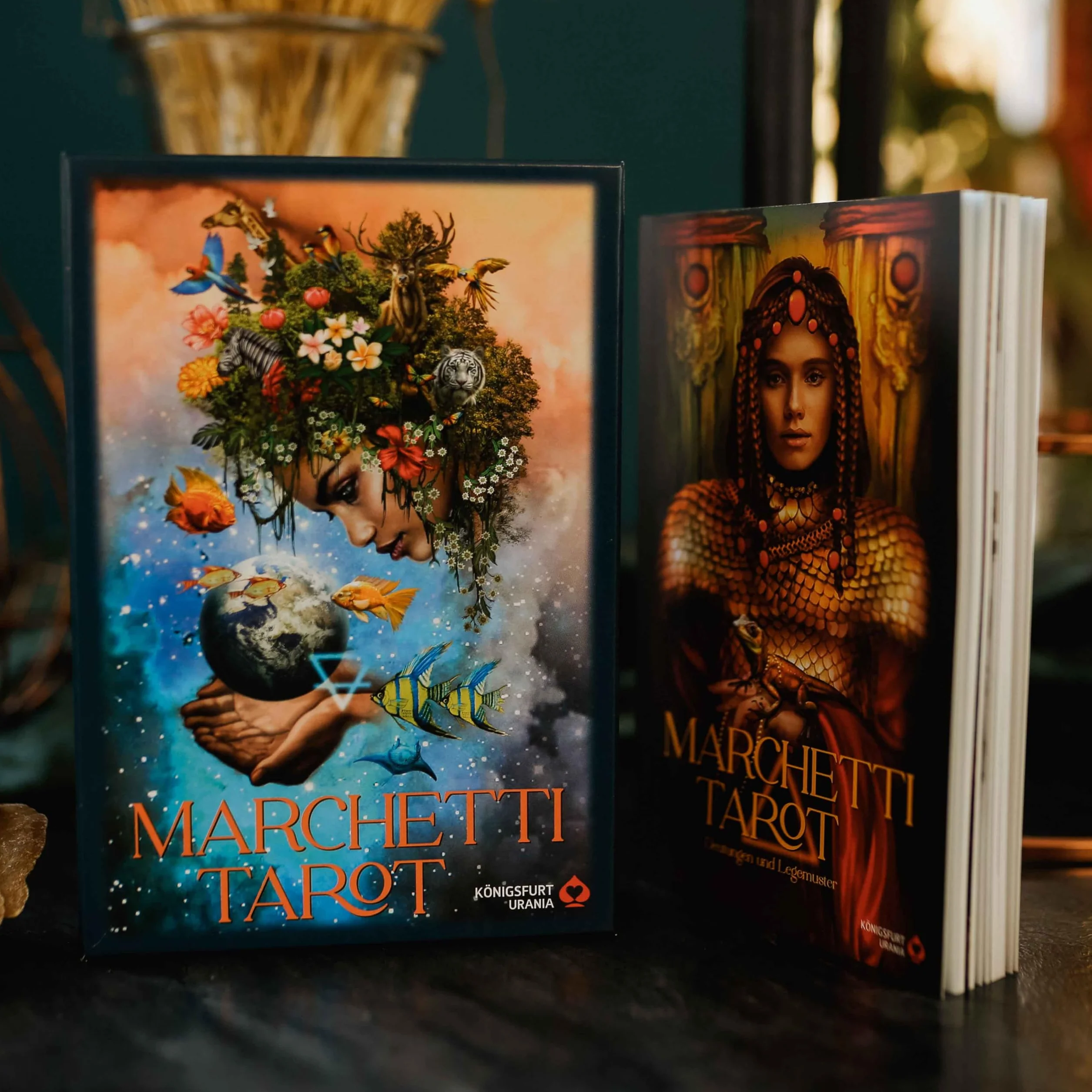 Marchetti Tarot - Folge deiner Intuition!: 78 Tarotkarten und 144-seitiges Buch, Stülpdeckelschachtel mit Spotlack