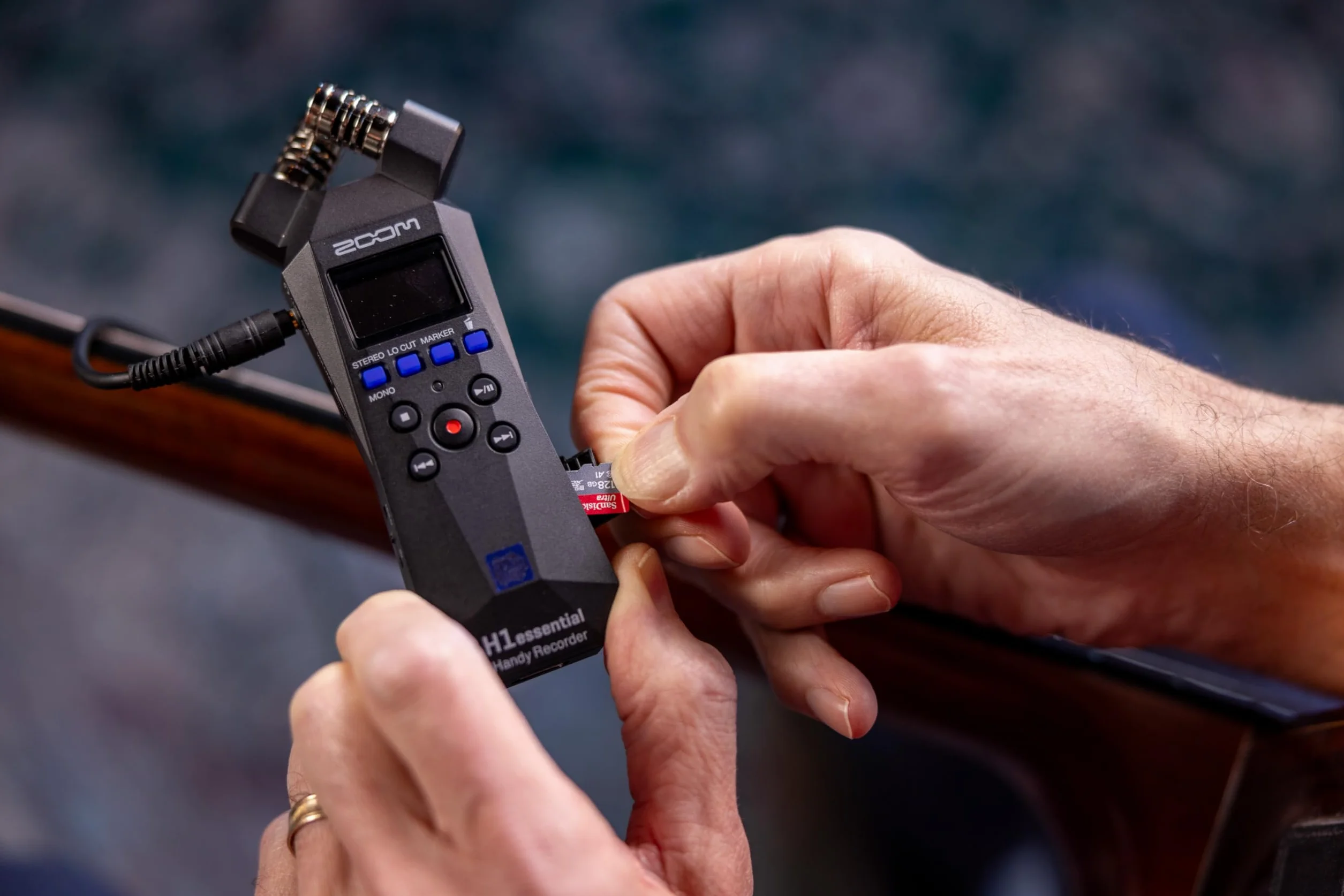ZOOM H1essential Rejestrator Dźwięku 32-bit float Przenośny Audio Czarny
