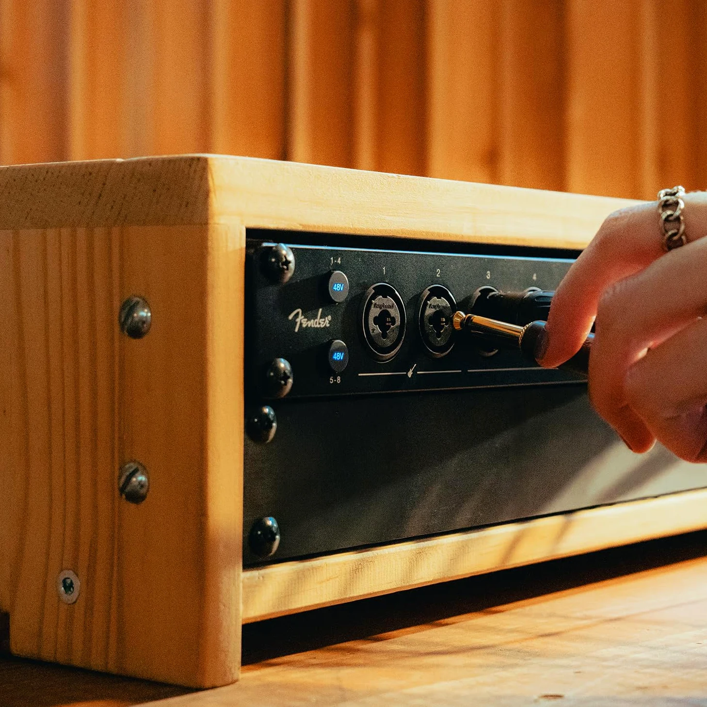 Fender Quantum LT16 16x8-kanałowy interfejs audio USB-C ze słuchawkami keepdrum