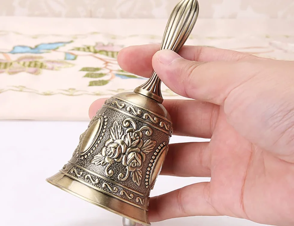 Alnicov Mosiężny dzwonek ręczny, vintage metalowy dzwonek ślubny dzwonek świątyni (brązowy)