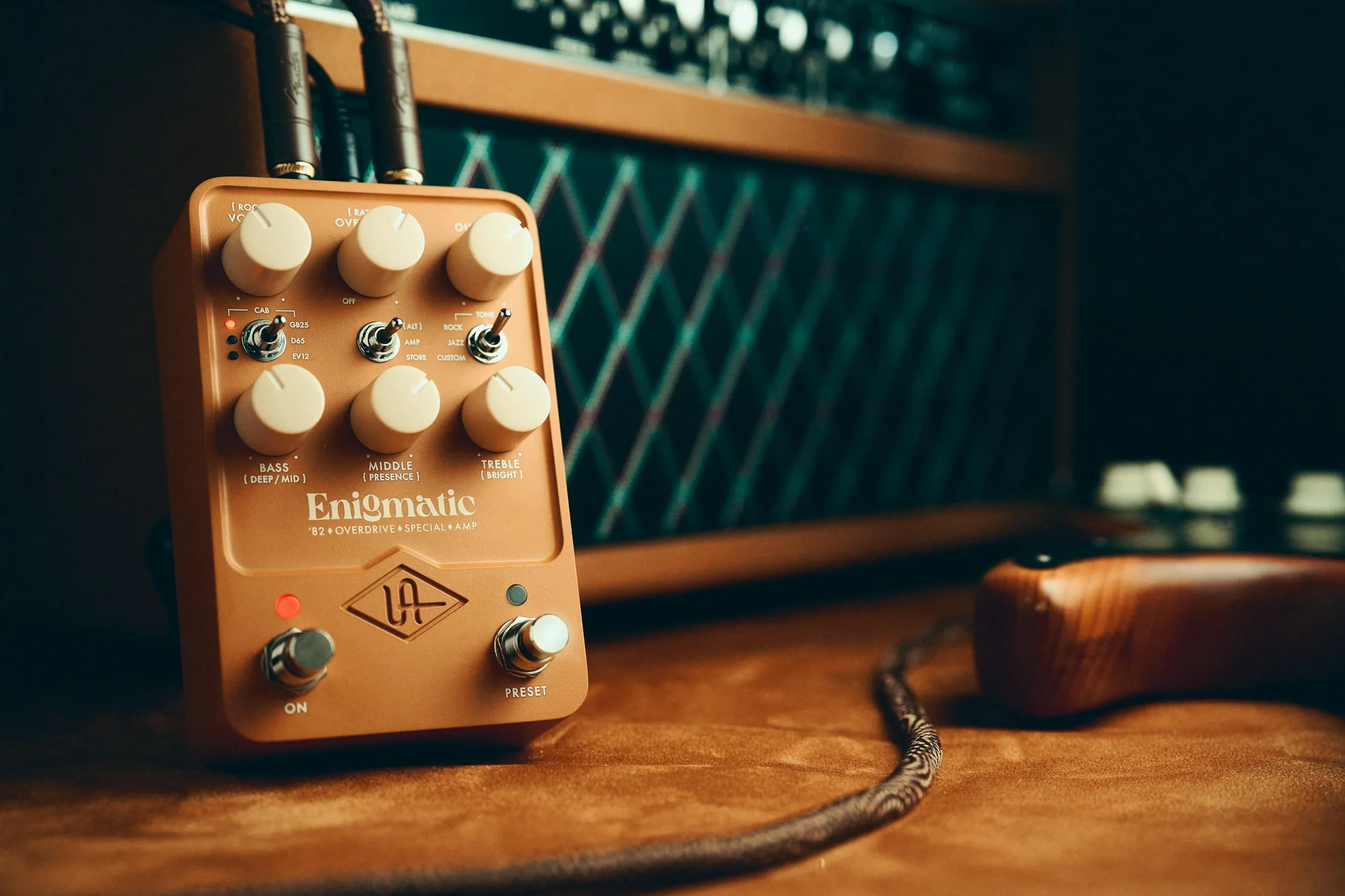 Universal Audio Enigmatic '82 Overdrive Special Amp - Przedwzmacniacz do gitary elektrycznej