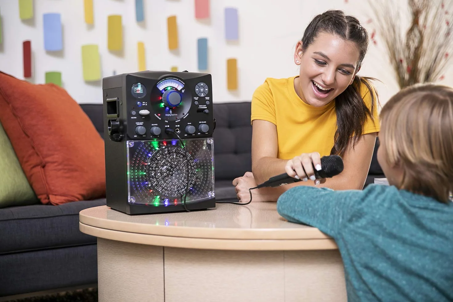 Singing Machine SML385U System do karaoke Bluetooth czarny LED mikrofony USB RCA AUX