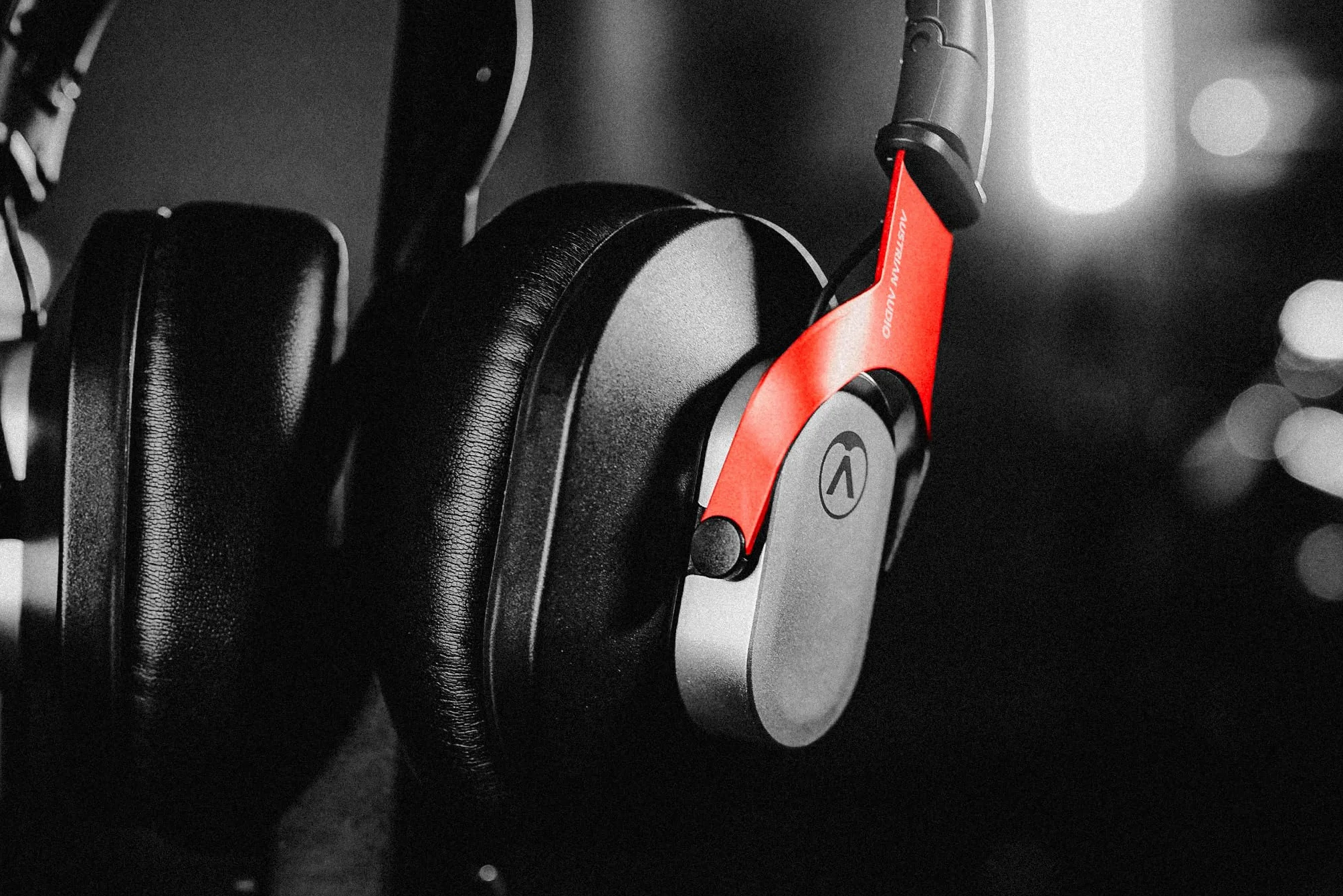 Austrian Audio 19004F10100 Słuchawki, Czarny/Czerwony