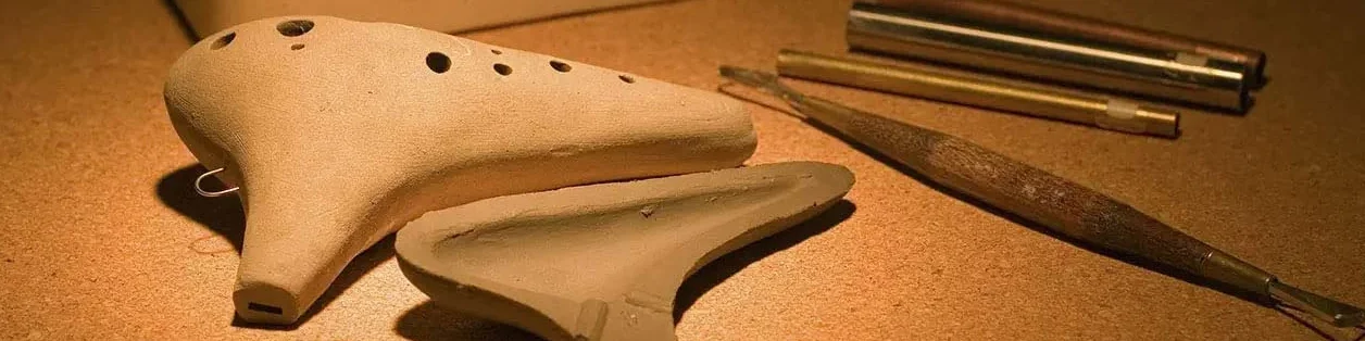 Night By Noble Plastikowy Ocarina SC Czarny Gumowe Wykończenie Sopran C Klucz