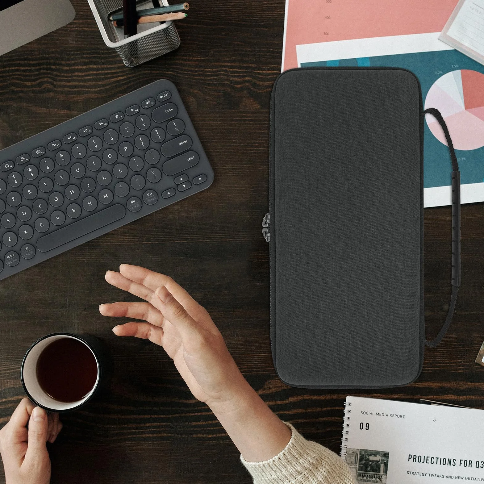 Etui na klawiaturę Geekria, twarda osłona podróżna, ochrona dla małej kompaktowej klawiatury, kompatybilne z Logitech Pebble Keys 2 K380s/ K380 (ciemnoszary)