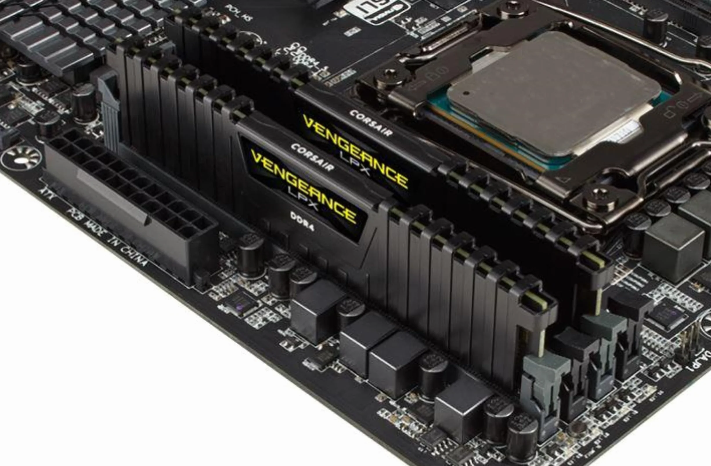 Corsair Vengeance LPX 32GB (2 x 16GB) DDR4 do 3600MHz (PC4-28800) C18 1.35V AMD Optimized Memory - Black