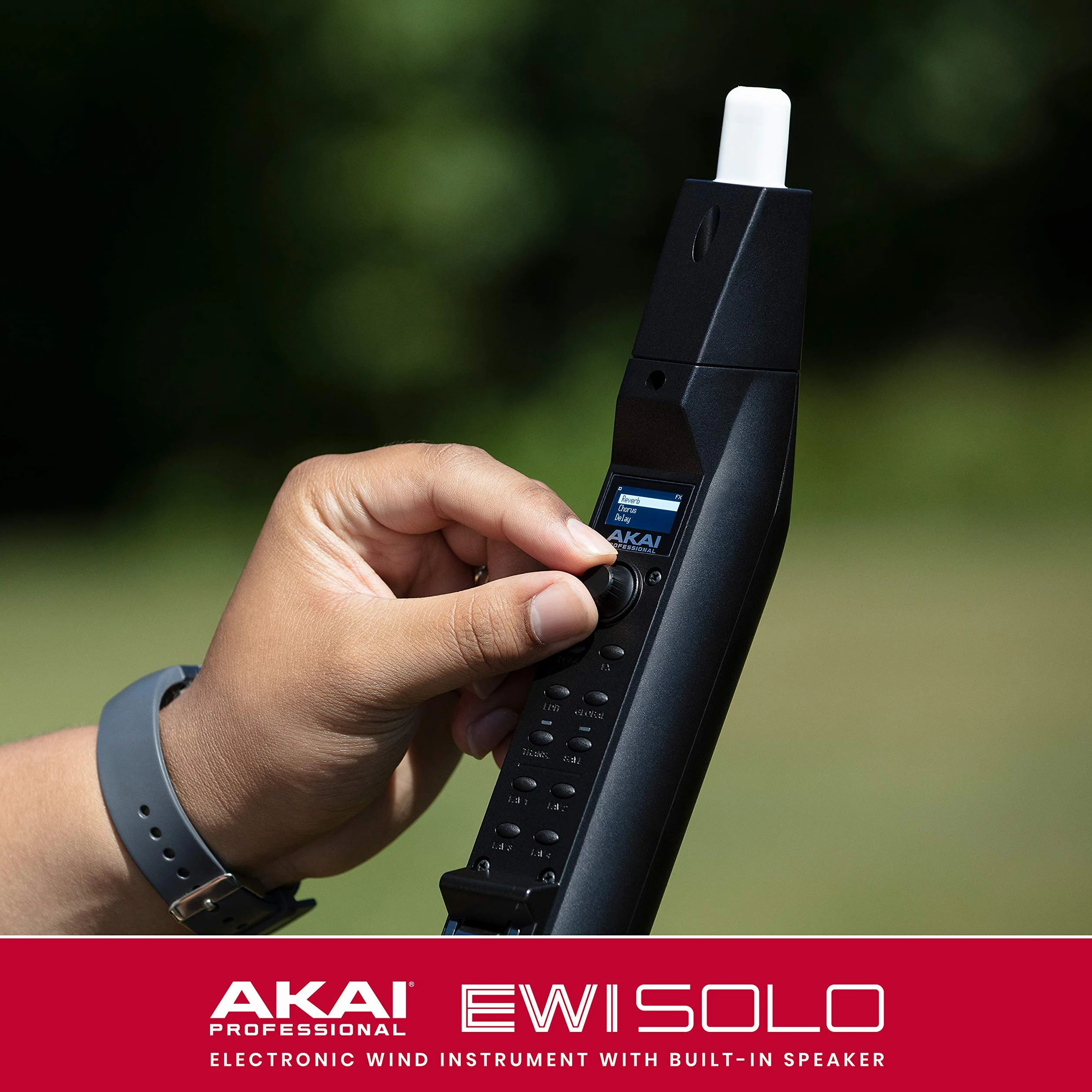 Akai Professional EWI Solo - Elektroniczny Instrument Dęty z Wbudowanym Głośnikiem, Akumulatorem, 200 Brzmieniami i Łącznością USB MIDI