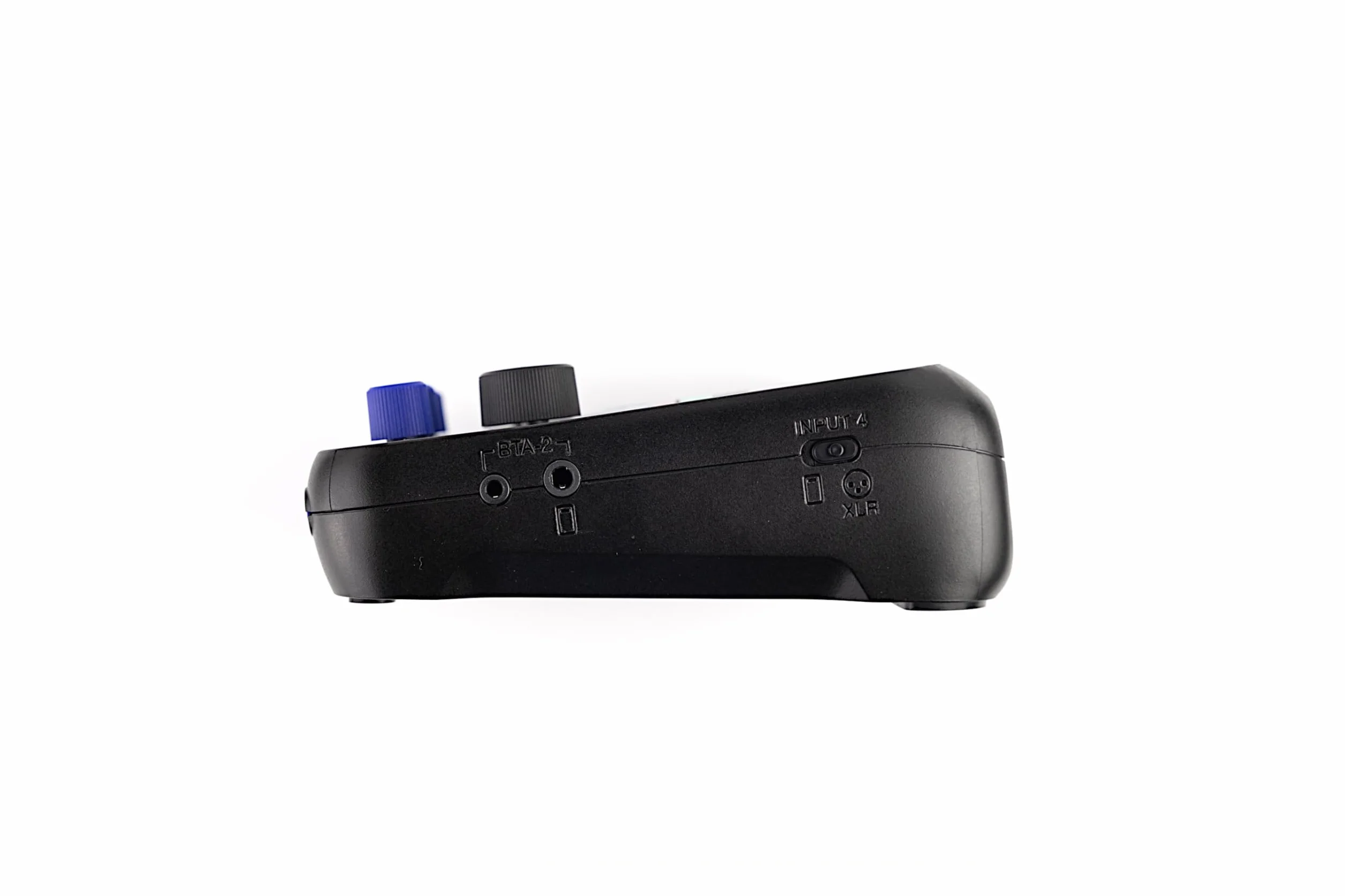 ZOOM PodTrak P4next Rejestrator podcastów, 4 wejścia mikrofonowe XLR, 4 wyjścia słuchawkowe, redukcja szumów AI, efekty dźwiękowe i kompresyjne, wejście telefoniczne, nagrywanie na kartę SD