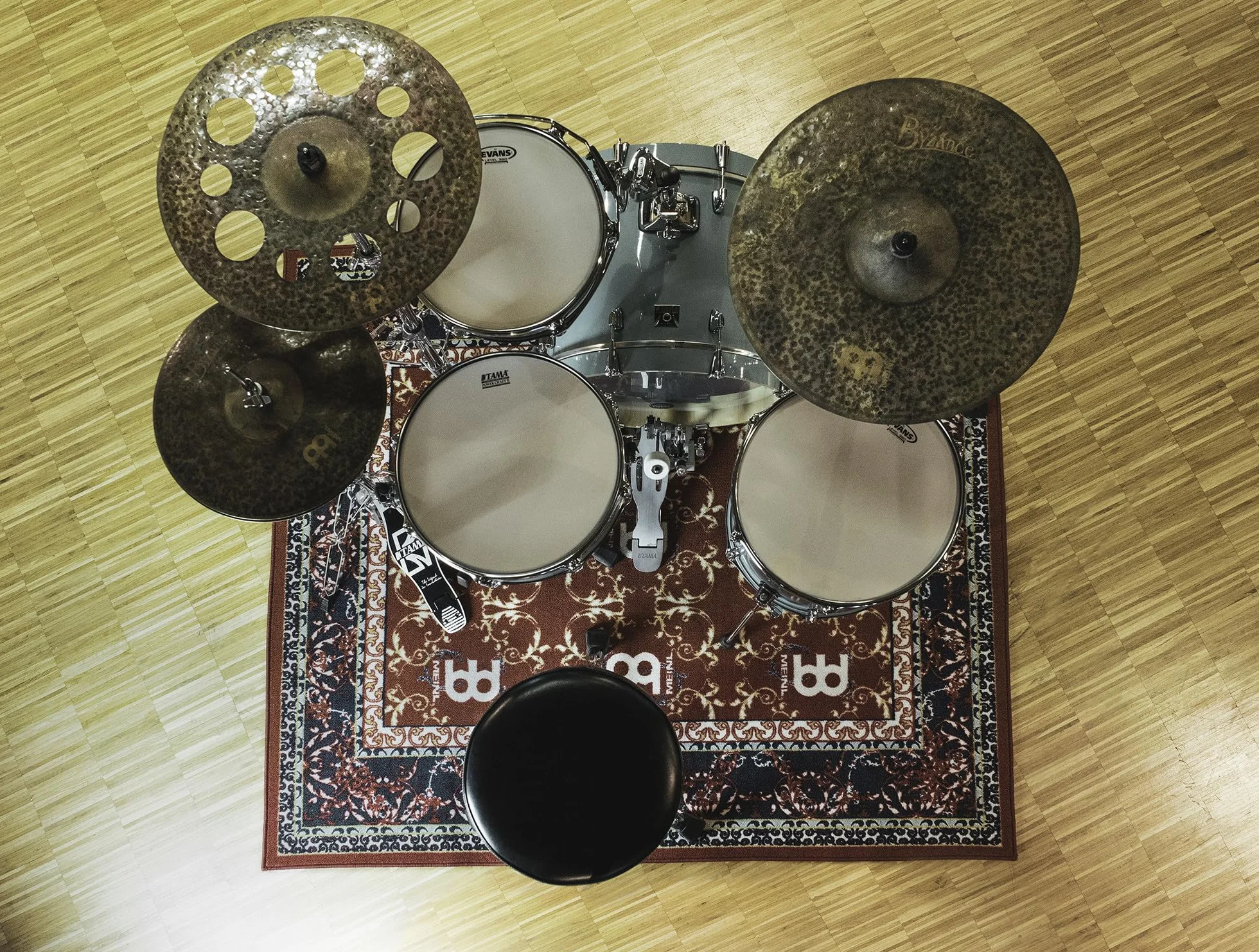Meinl MDRS-OR Small Drum Mug Oriental Drum Mat, 1,6 m x 1,4 m (czarna)