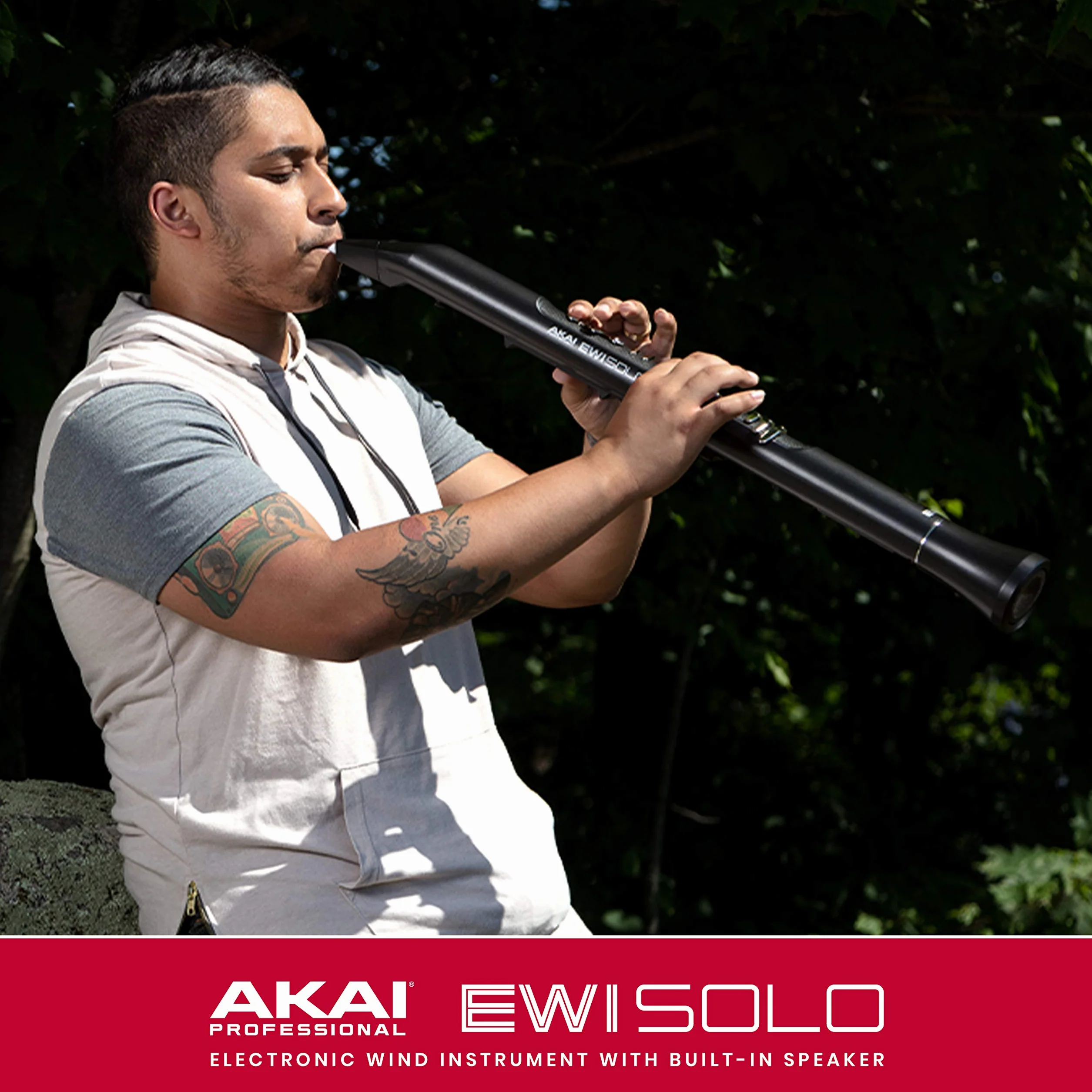 Akai Professional EWI Solo - Elektroniczny Instrument Dęty z Wbudowanym Głośnikiem, Akumulatorem, 200 Brzmieniami i Łącznością USB MIDI
