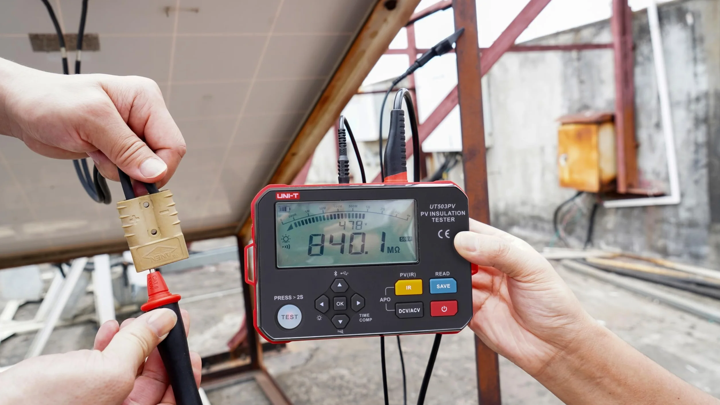 UNI-T Tester rezystancji izolacji PV UT503PV