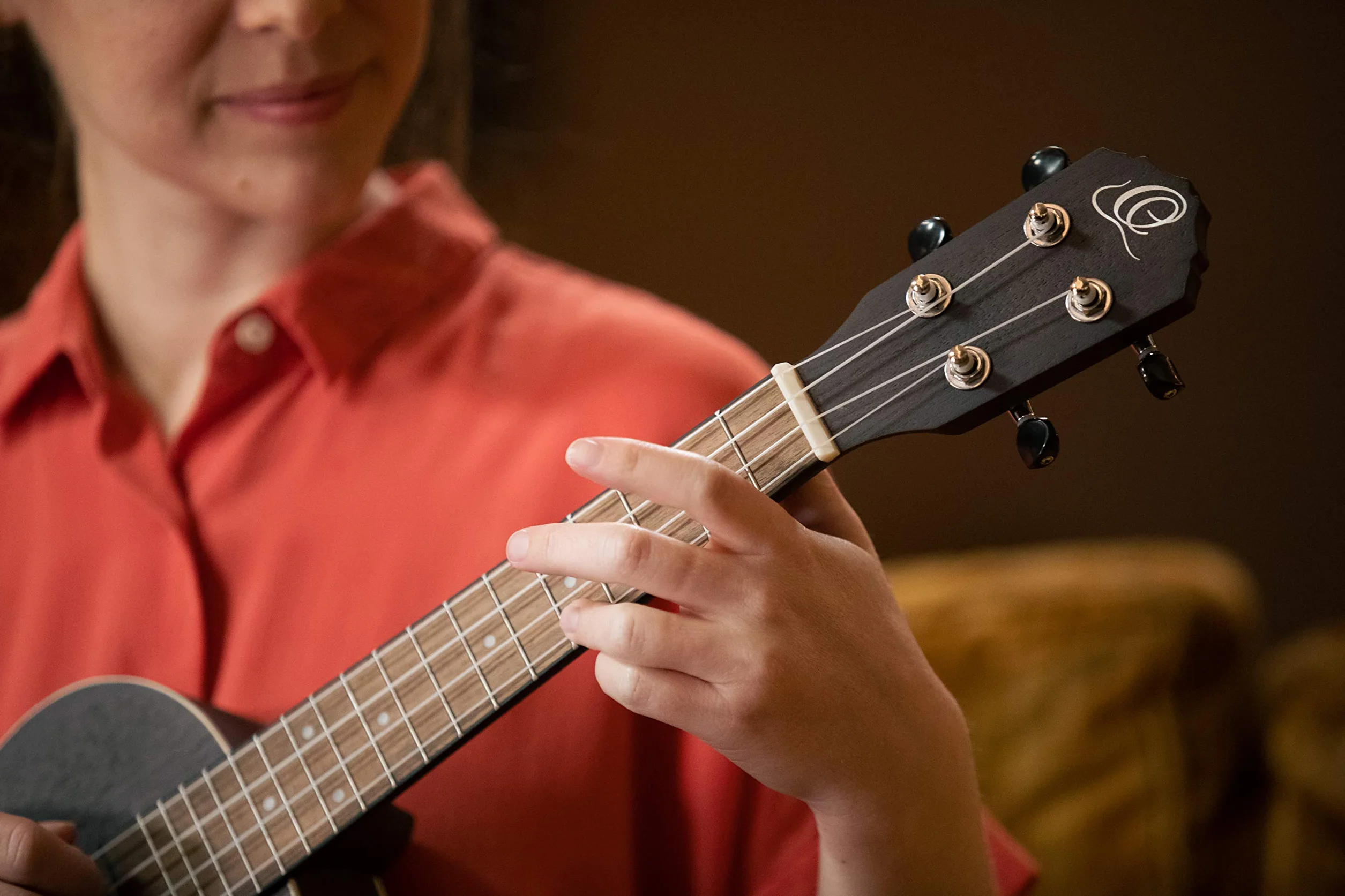 Ortega Guitars Akustyczne Ukulele Koncertowe Seria Earth Okoume Czarny