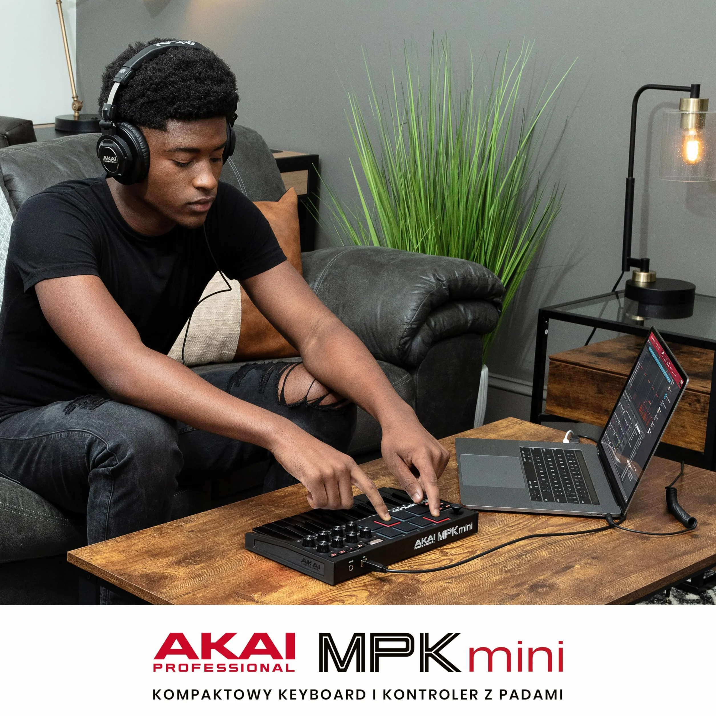 Akai Professional MPK Mini MK3 25-klawiszowa klawiatura sterująca USB MIDI z 8 podświetlanymi padami, 8 pokrętłami, programem do produkcji muzyki, pakiet Native Instruments (integracja NKS), Czarna