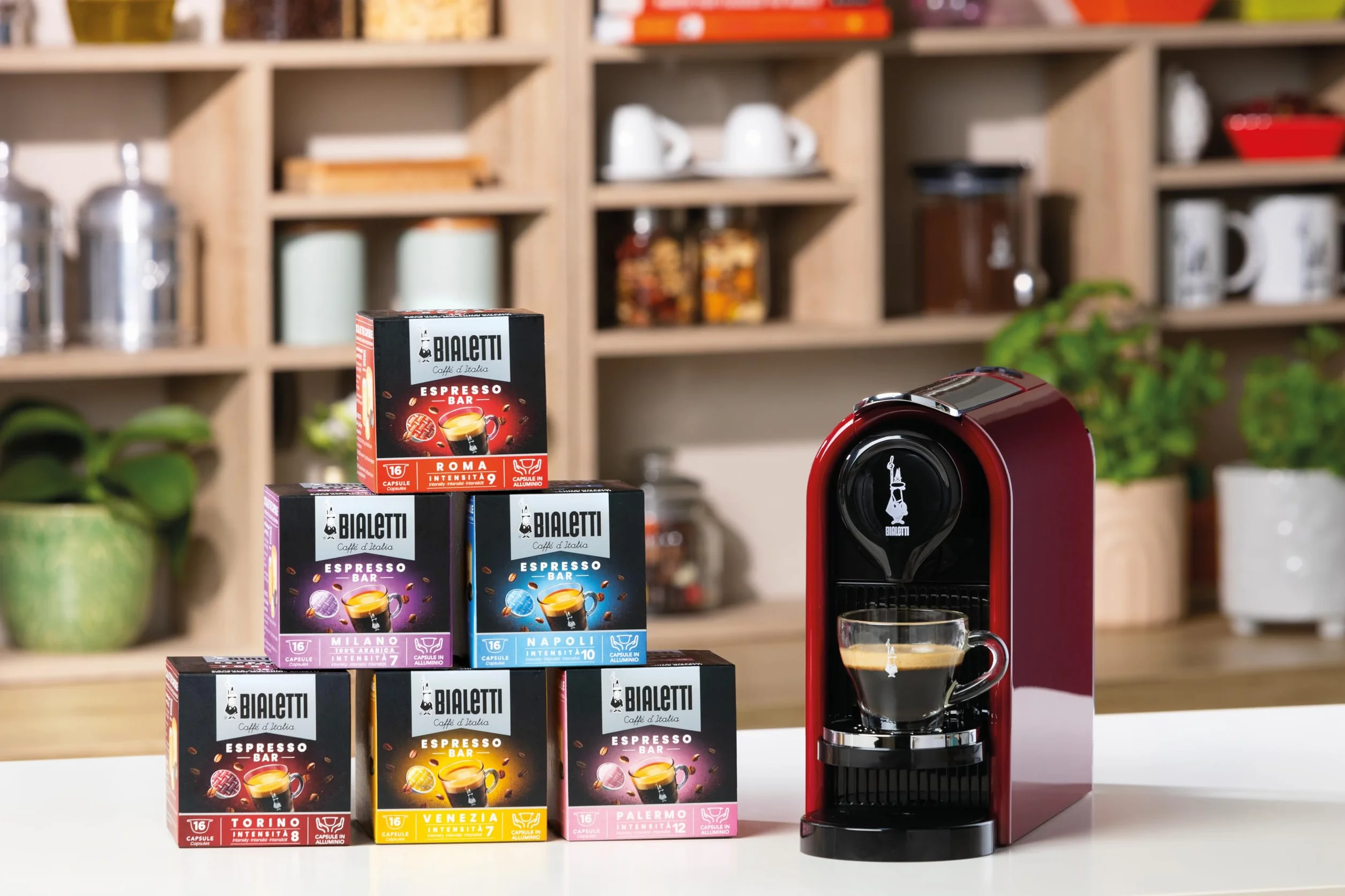 Bialetti Gioia Plus, aluminiowa ekspres do kawy do kapsułek, w zestawie 48 kapsułek, czarny
