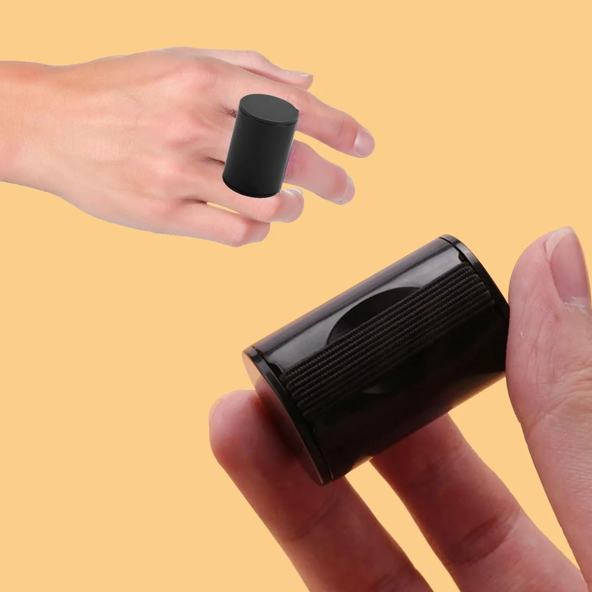 2 szt. Finger Shaker Rhythm Sand Shaker Fingers Ring Plastikowy palec muzyczny do gitary, ukulele, mandoliny, banjo (czarny)