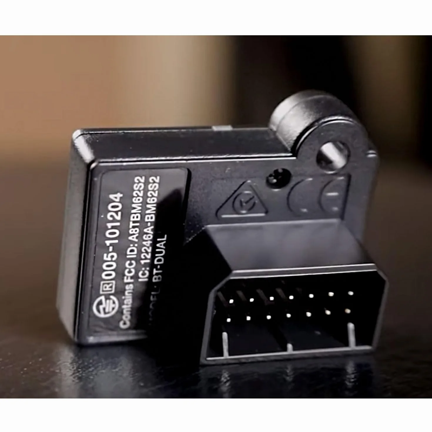 BOSS BT-DUAL Bezprzewodowy adapter Bluetooth Audio i MIDI