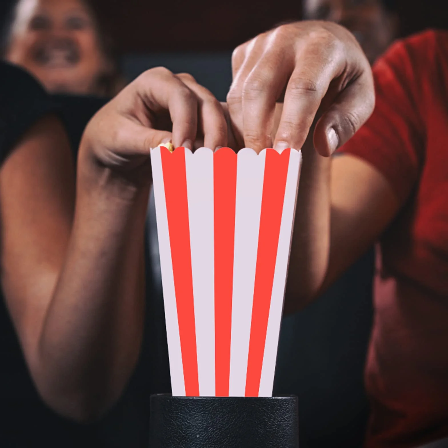 20 sztuk dużych torebek na popcorn, 19,8 x 9,6 x 7 cm, pudełka na popcorn, czerwone, białe, w paski, kartonowe, na przekąski, popcorn, na wieczory filmowe, do kina, na imprezę w stylu retro, wesele
