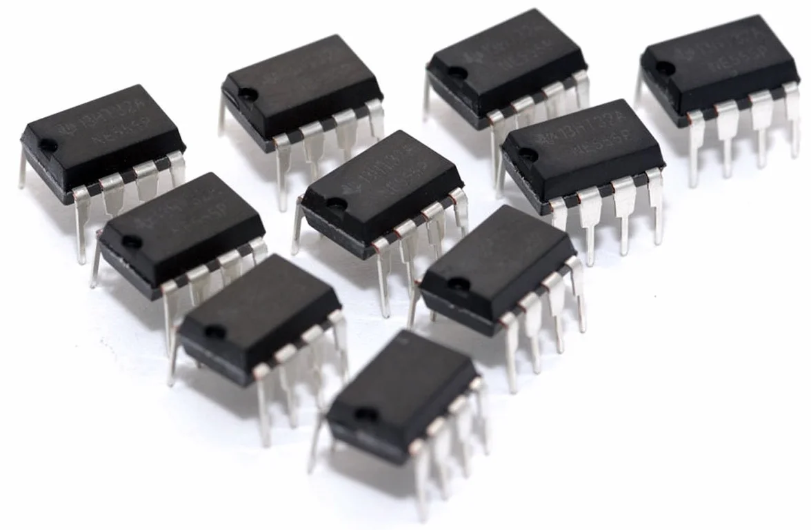 NE555 NE555P/Controller IC Timer Dil Dip 555 Timer X 10