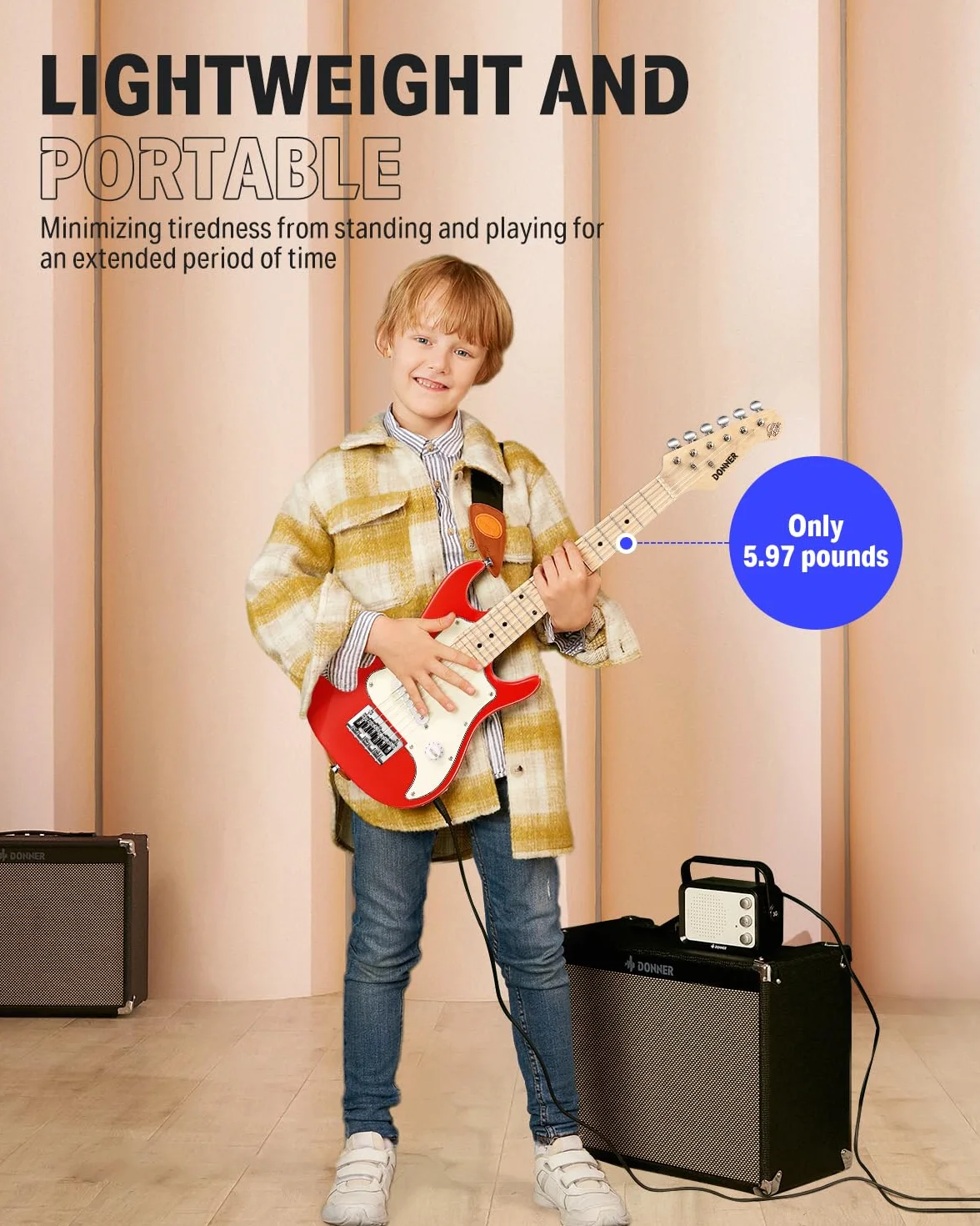 Donner 76 cm dziecięca gitara elektryczna, zestaw dla początkujących, w stylu ST, mini gitara, zestaw premium ze wzmacniaczem, tunerem, kapo, torbą, paskiem, sznurkiem, kablem (DSJ-100, czerwona)