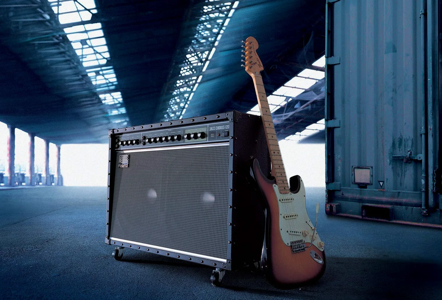Roland JC-120 Jazz Chorus | Wzmacniacz Gitarowy | Legendarny Czysty Dźwięk JC | Charakterystyczny Efekt Dimensional Space Chorus | Potężny Wzmacniacz Stereo o Mocy 120 W | Dwa Głośniki 12”