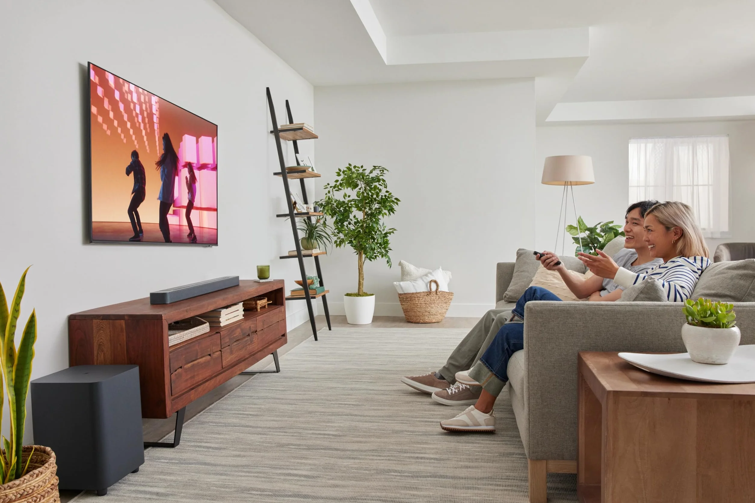 JBL Bar 500 - kompaktowy 5.1-kanałowy głośnik soundbar z funkcją MultibeamTM, Dolby Atmos, HDMI eARC 4K Dolby Vision, listwa dźwiękowa z niesamowitymi efektami dźwiękowymi i wrażeniami z kina