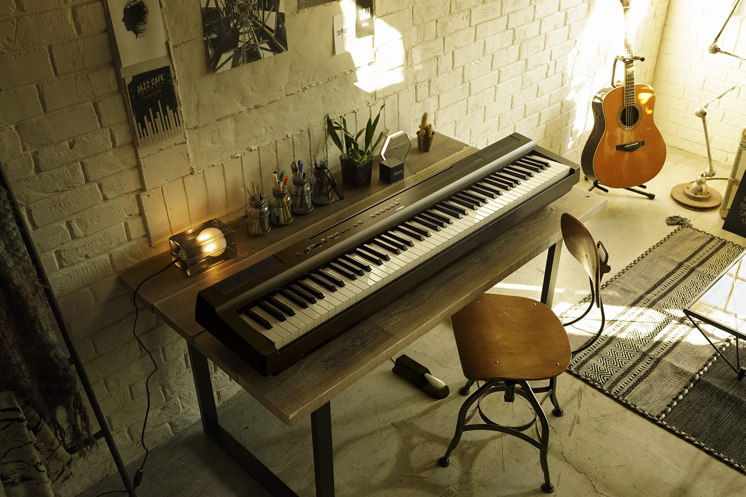 Yamaha P-125 przenośne pianino cyfrowe - smukłe, dynamiczne i mocne, dla hobbystów i początkujących, czarne