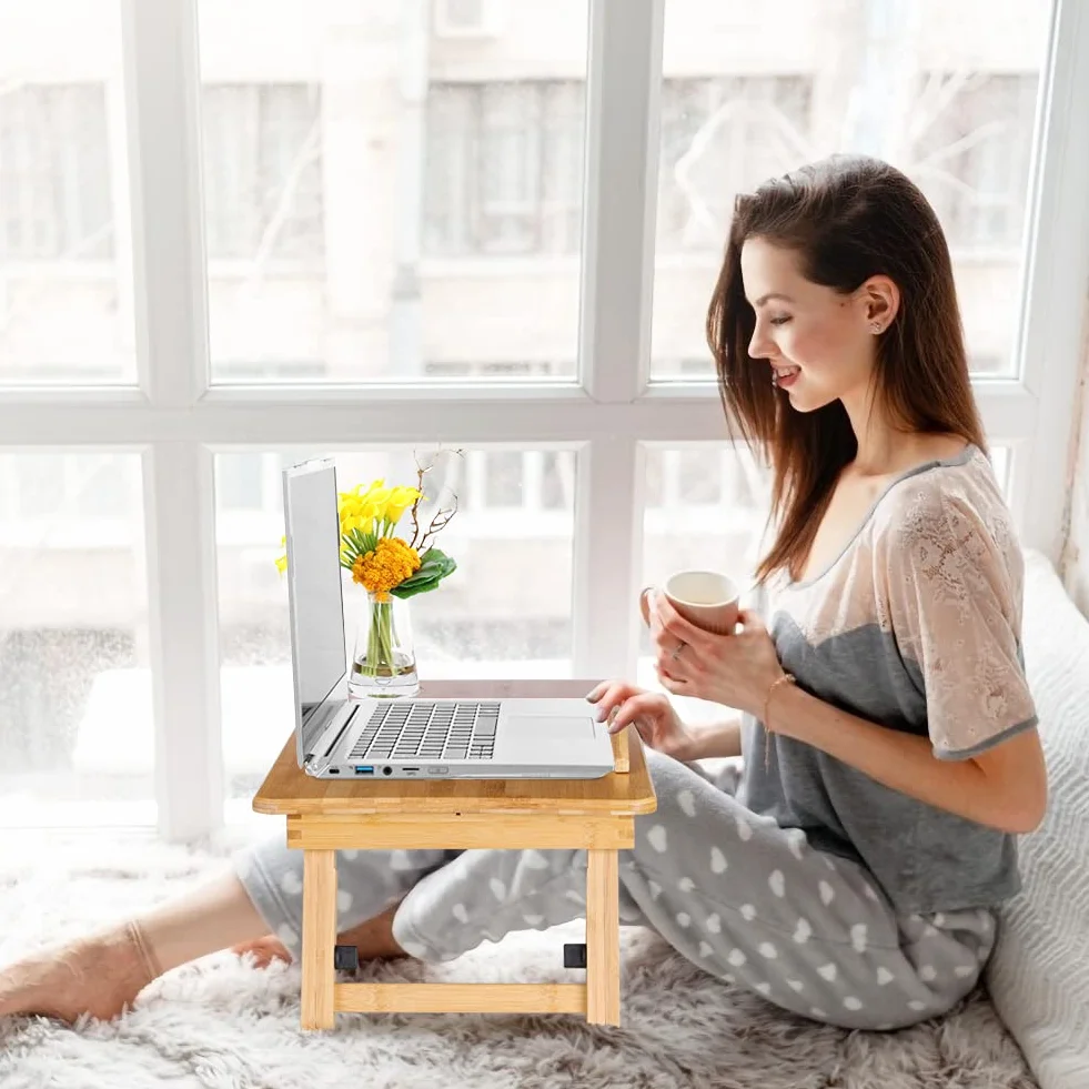 Greensen Stolik do łóżeczka dziecięcego na laptopa, regulowany bambusowy blat, przenośny stół komputerowy Nanzhu z wysuwanymi nogami z szufladą, 50 x 30 x 20 cm