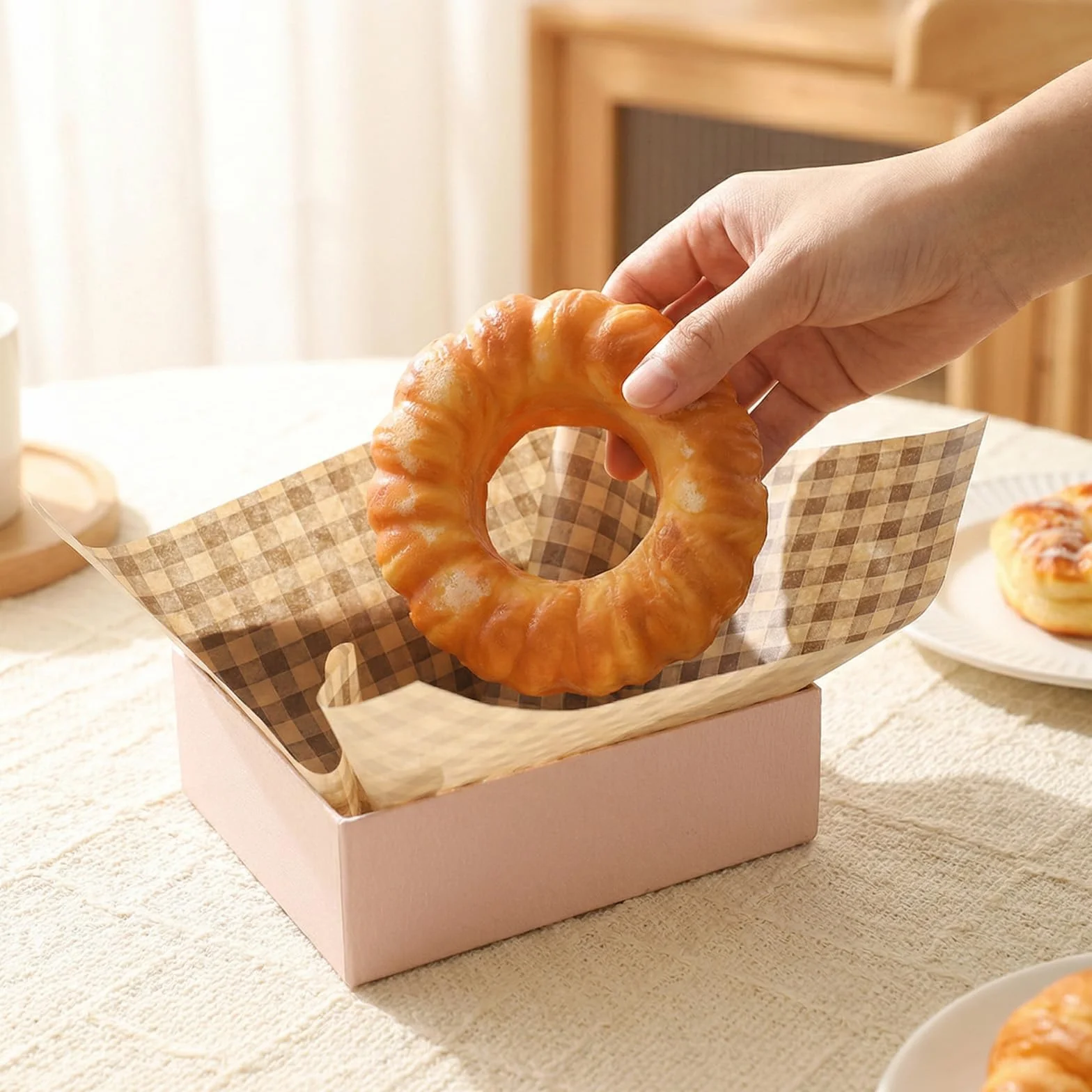 100 sztuk woskowanych arkuszy papieru delikatesowego, 18 cm x 18 cm kwadraty odporne na tłuszcz, w kratkę, do oklejania kanapek i burgerów, papier do pieczenia, arkuszy do pakowania delikatesów