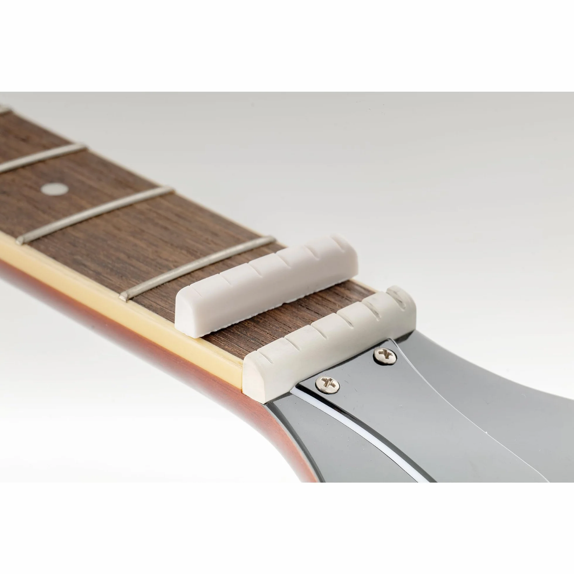 Musiclily Pro Plastik żywicy Mocznikowej 44mm Siodełko Gitarowe typu LP do Gitary Elektrycznej Les Paul, Biały(2 szt.)
