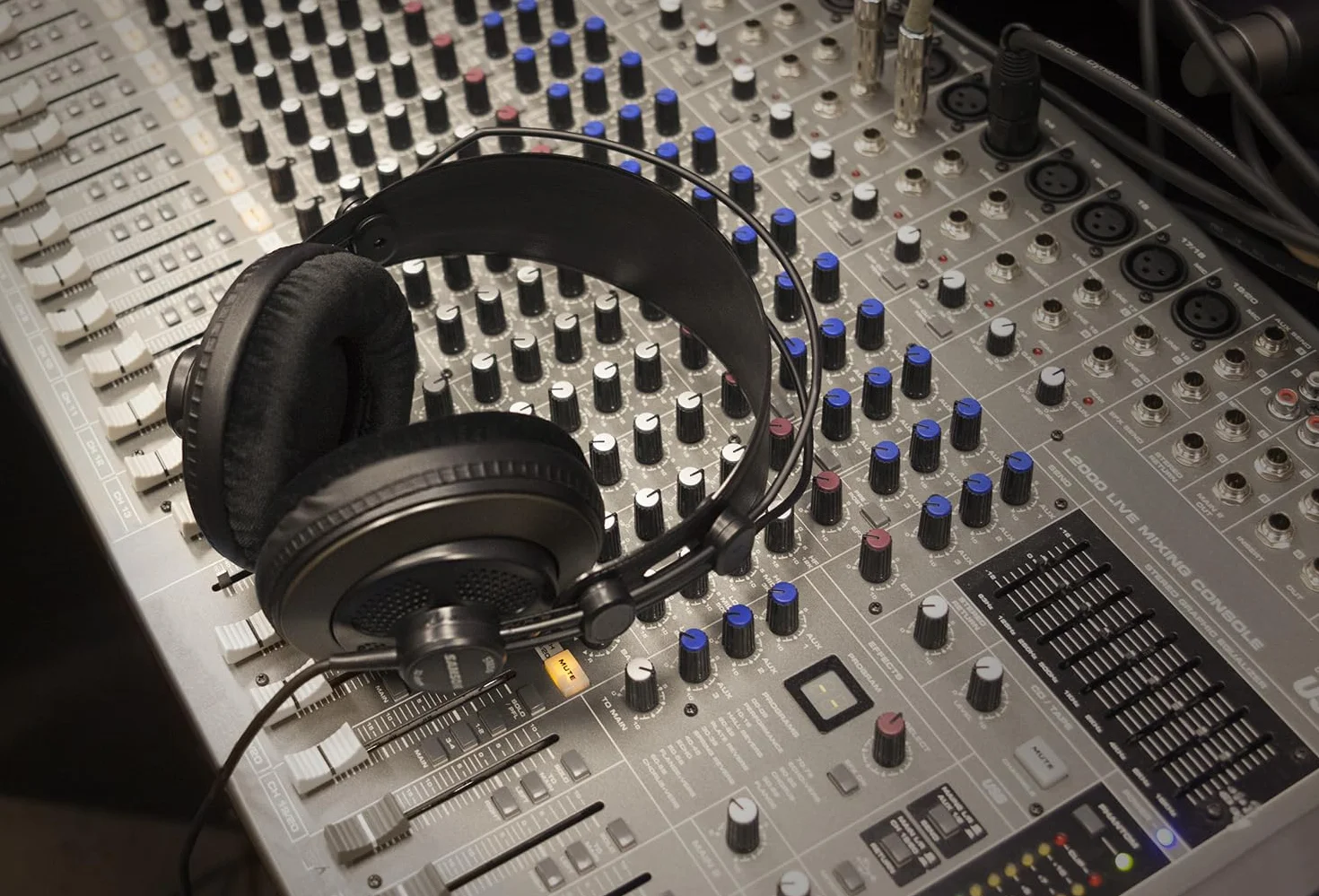 Samson SR850 Przewodowe słuchawki nauszne Studio czarne