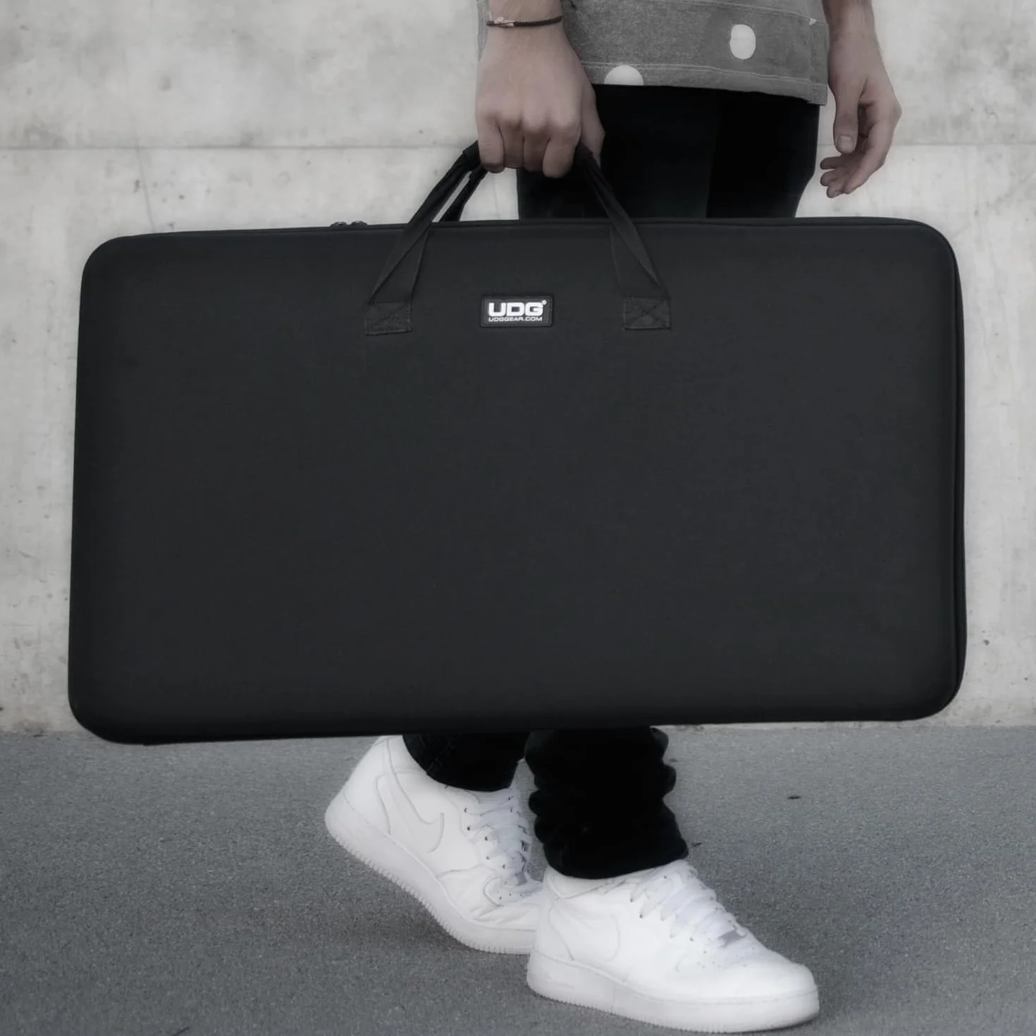 UDG Creator Controller Hardcase Duża Czarna MKII U8302BL