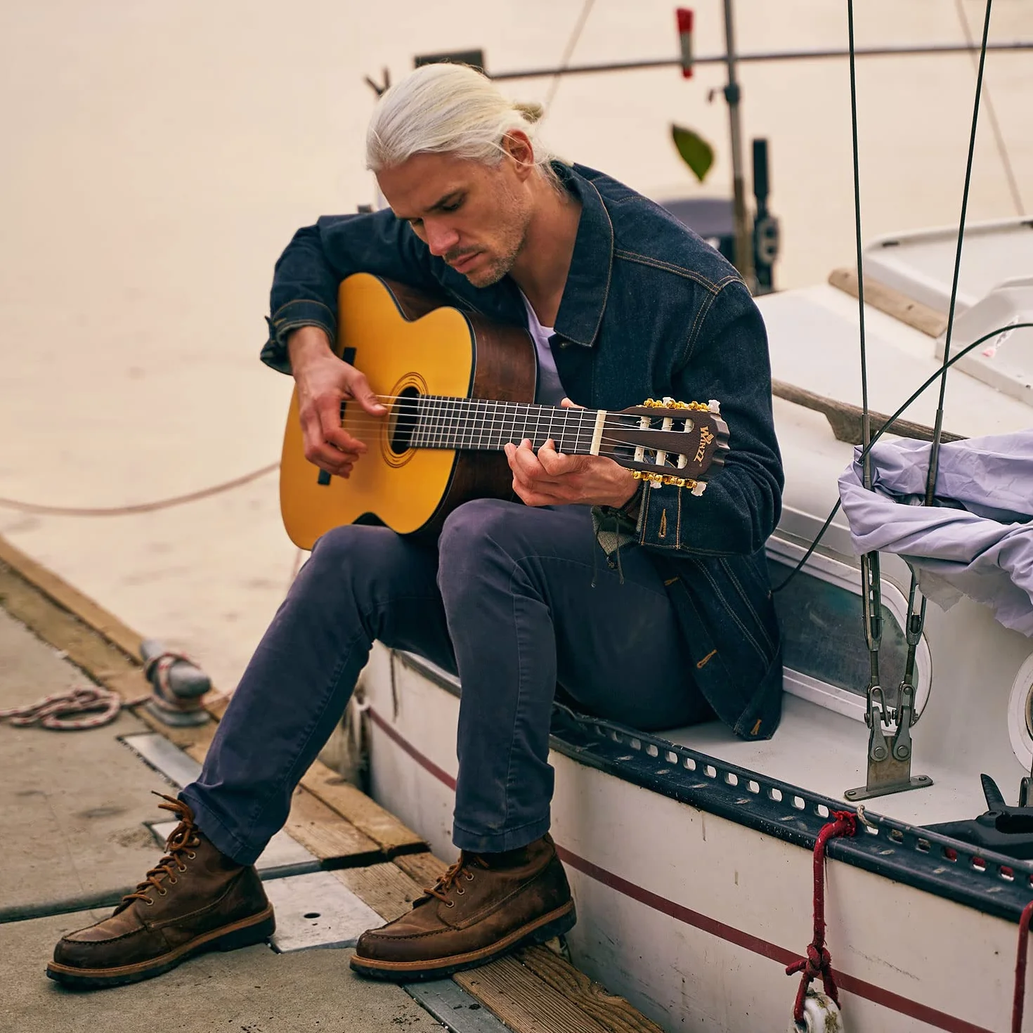 Winzz Gitara koncertowa dla dorosłych 4/4, masywny sufit, wysokiej jakości gitara klasyczna dla początkujących i profesjonalistów, gitara klasyczna 4/4, zestaw dla początkujących (90 cm, pełny