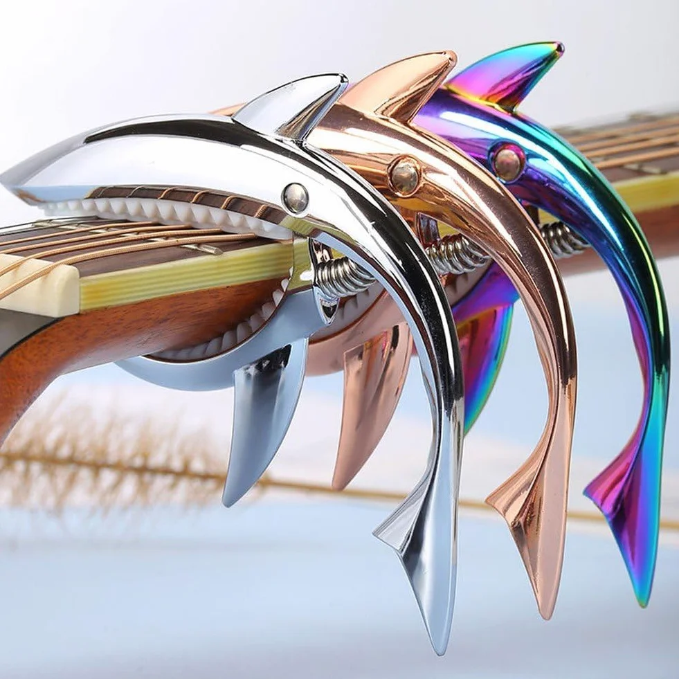 Metalowy kapodaster gitarowy w kształcie rekina, lekki, zabawny kapodaster ze stopu cynku, do gitar akustycznych i elektrycznych, mandoliny, banjo, ukulele