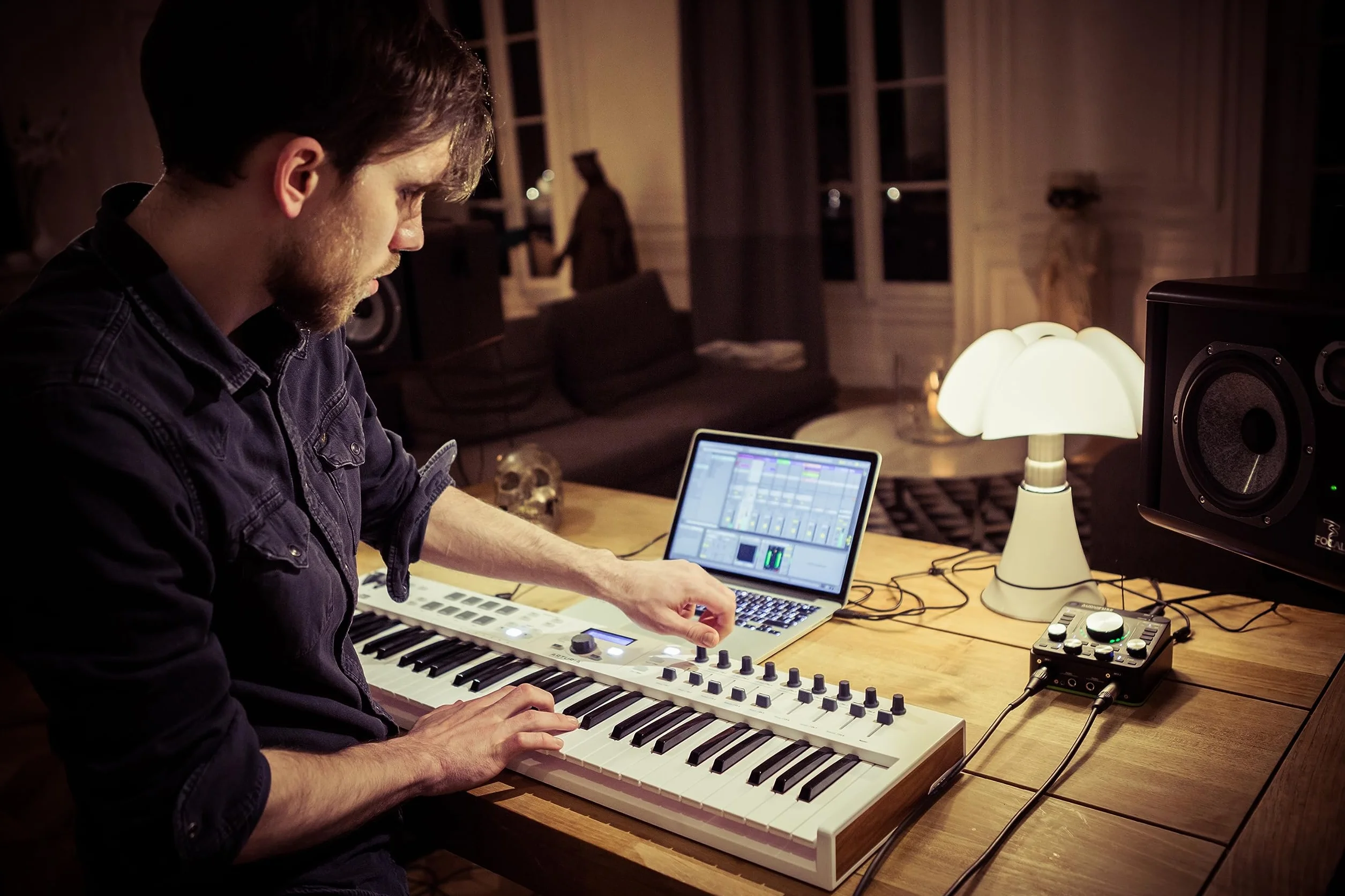 Arturia KeyLab Essential 61 Mk3 White - klawiatura midi