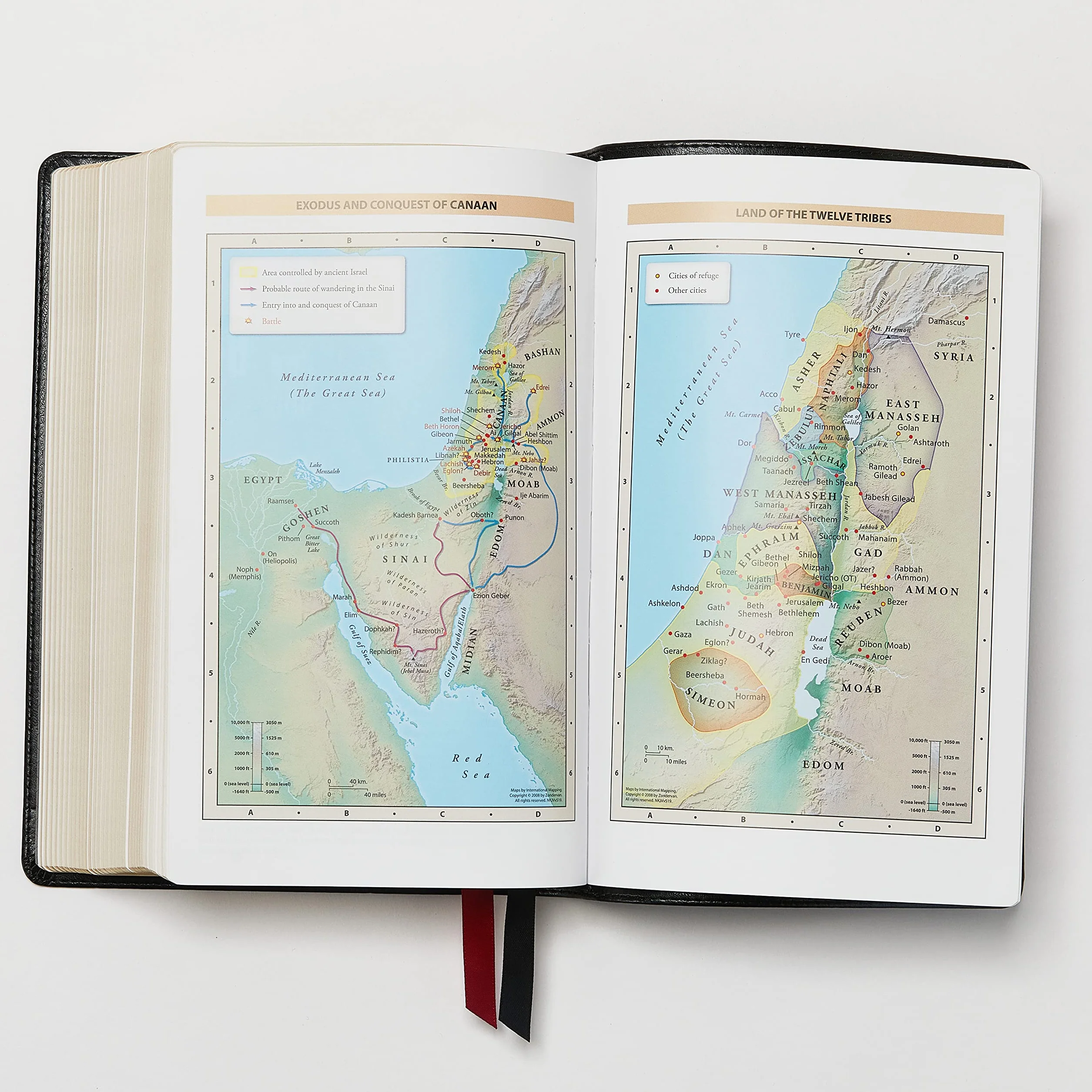 Nkjv, Reference Bible, Compact, Leathersoft, Black, Red Letter Edition, Comfort Print: Holy Bible, New King James Version