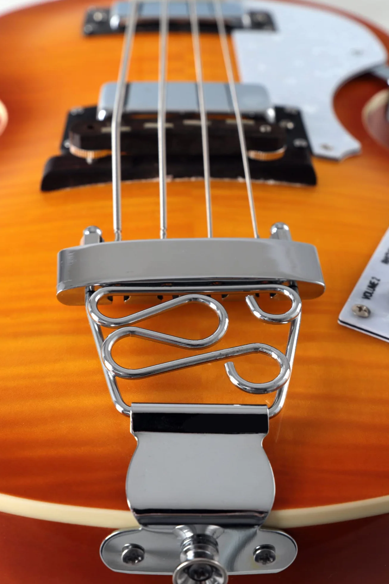 Rocktile VB-1 "Sir Paul" Vintage Beatbass - Bas skrzypcowy - Gitara basowa - Hollowbody - 2 humbuckery - Sunburst