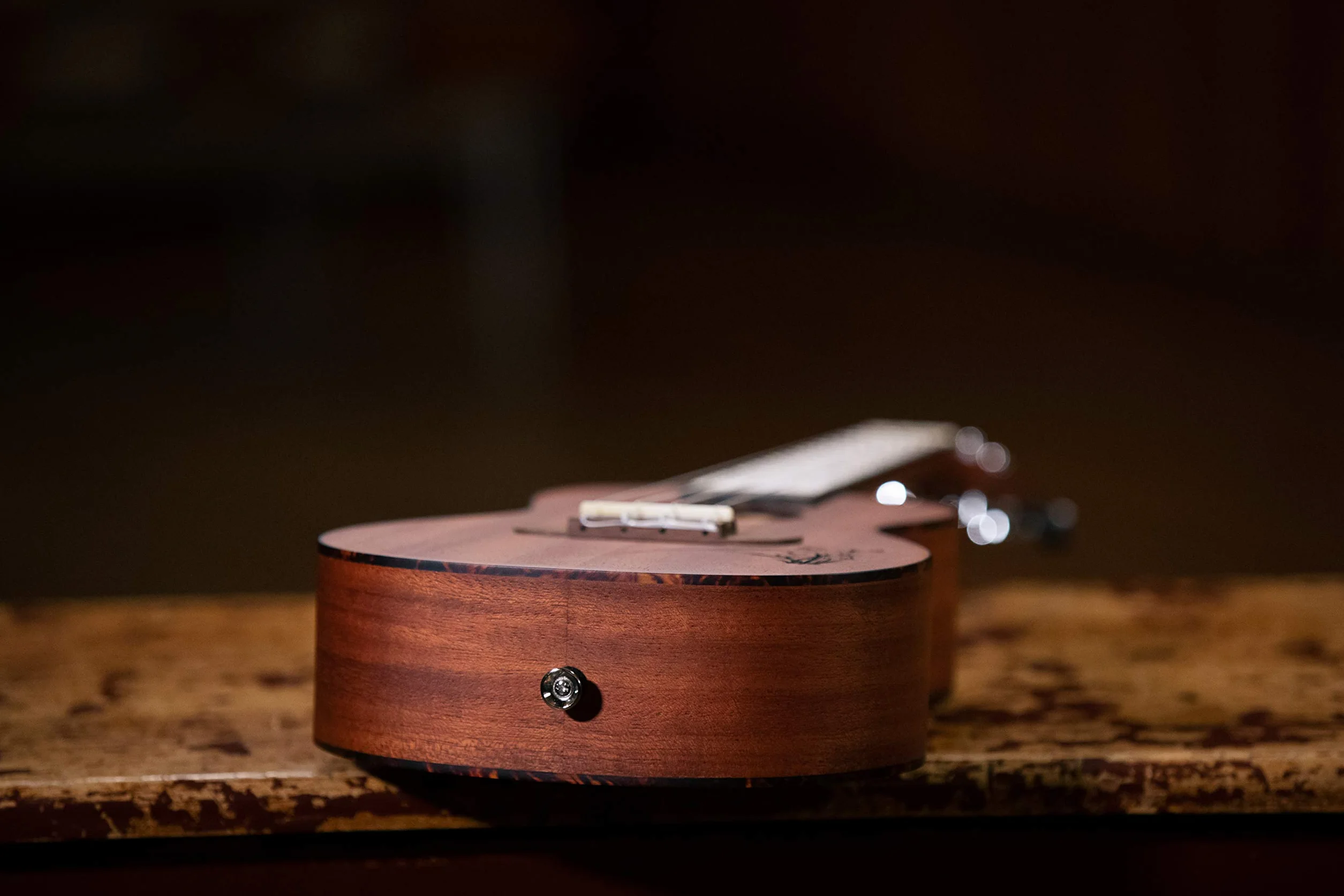 Ortega Guitars Akustyczne Ukulele Koncertowe – Seria Bonfire – Sapele, Wykończenie Naturalne (RU5MM)