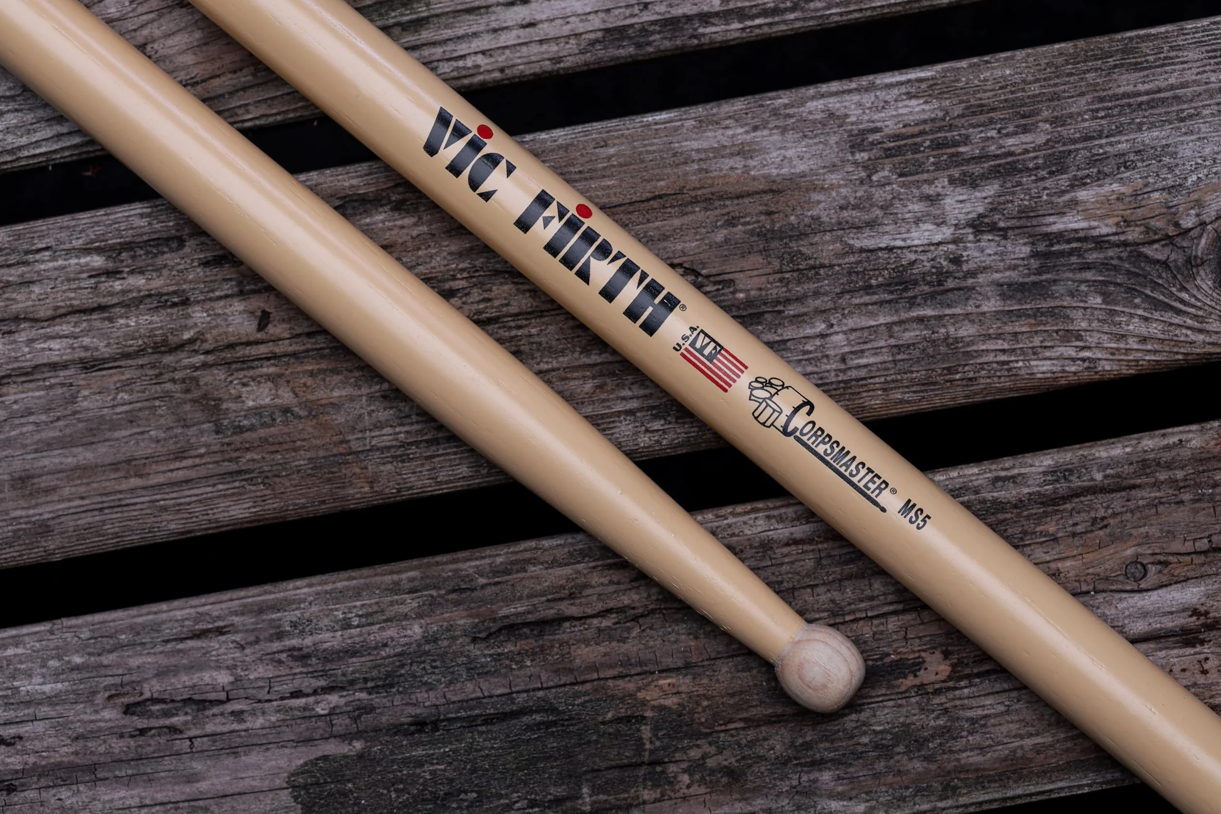Vic Firth - Pałeczki do bębnów z serii Corpsmaster® - MS5-17 cali (43,18 cm) - stożek średni - drewniana końcówka