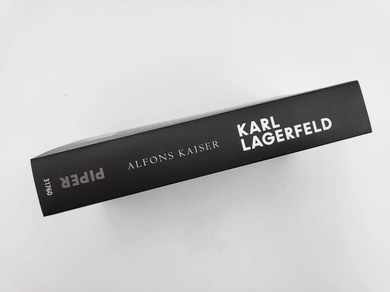 Karl Lagerfeld: Ein Deutscher in Paris | Das Leben einer Ikone - der SPIEGEL-Bestseller jetzt im Taschenbuch!