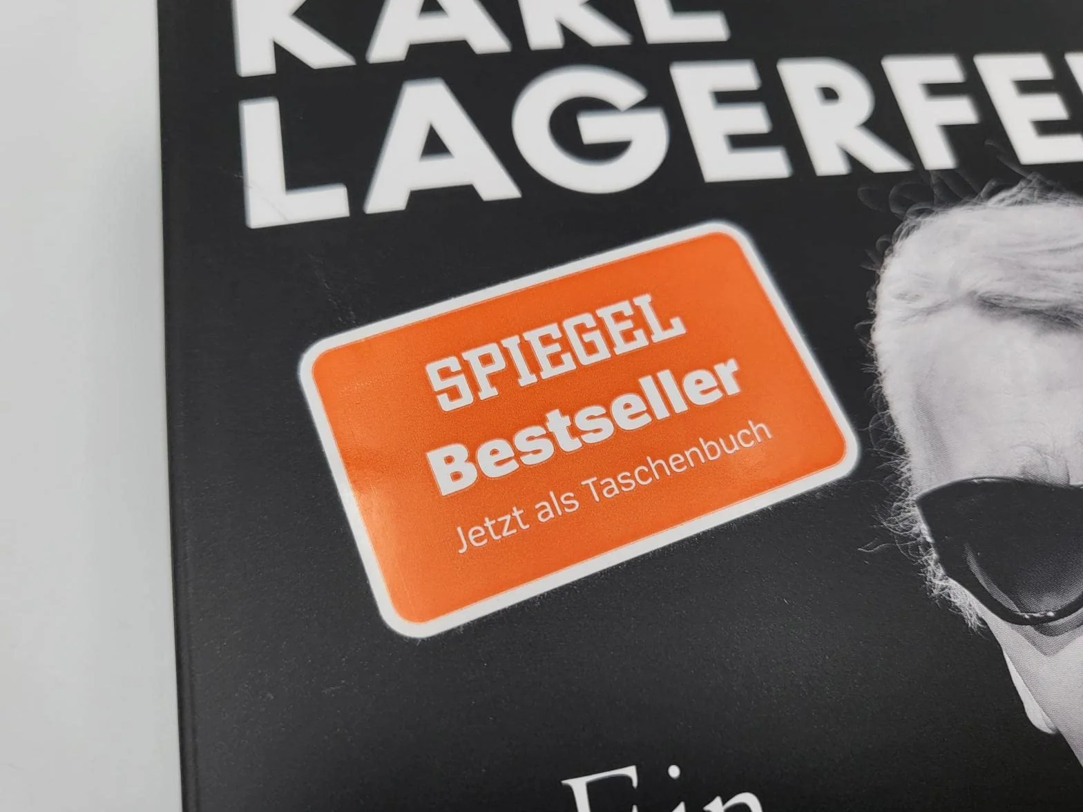 Karl Lagerfeld: Ein Deutscher in Paris | Das Leben einer Ikone - der SPIEGEL-Bestseller jetzt im Taschenbuch!