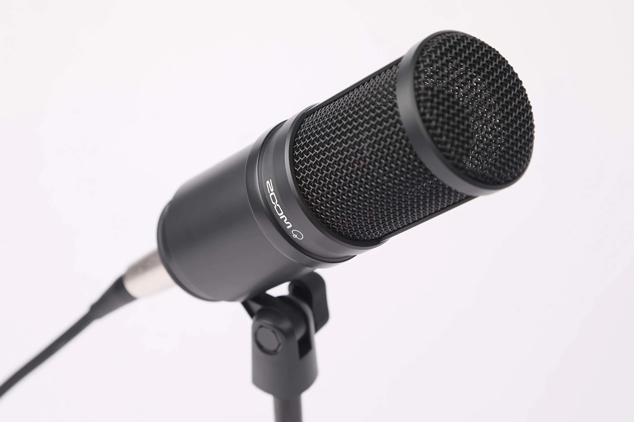 Zoom ZDM-1 Podcast Mic Pack, mikrofon dynamiczny do podcastów, słuchawki ZHP-1, statyw TPS-4, osłona przeciwwiatrowa, 2-metrowy kabel XLR, do nagrywania i przesyłania strumieniowego podcastów